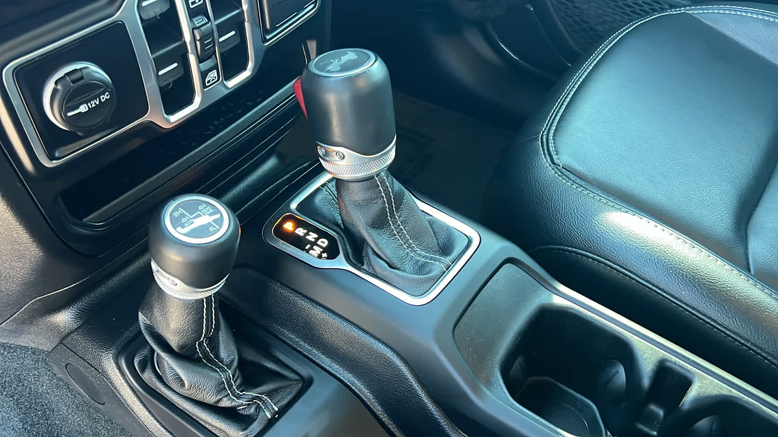 Thumbnail: 2022 Jeep Wrangler - 13