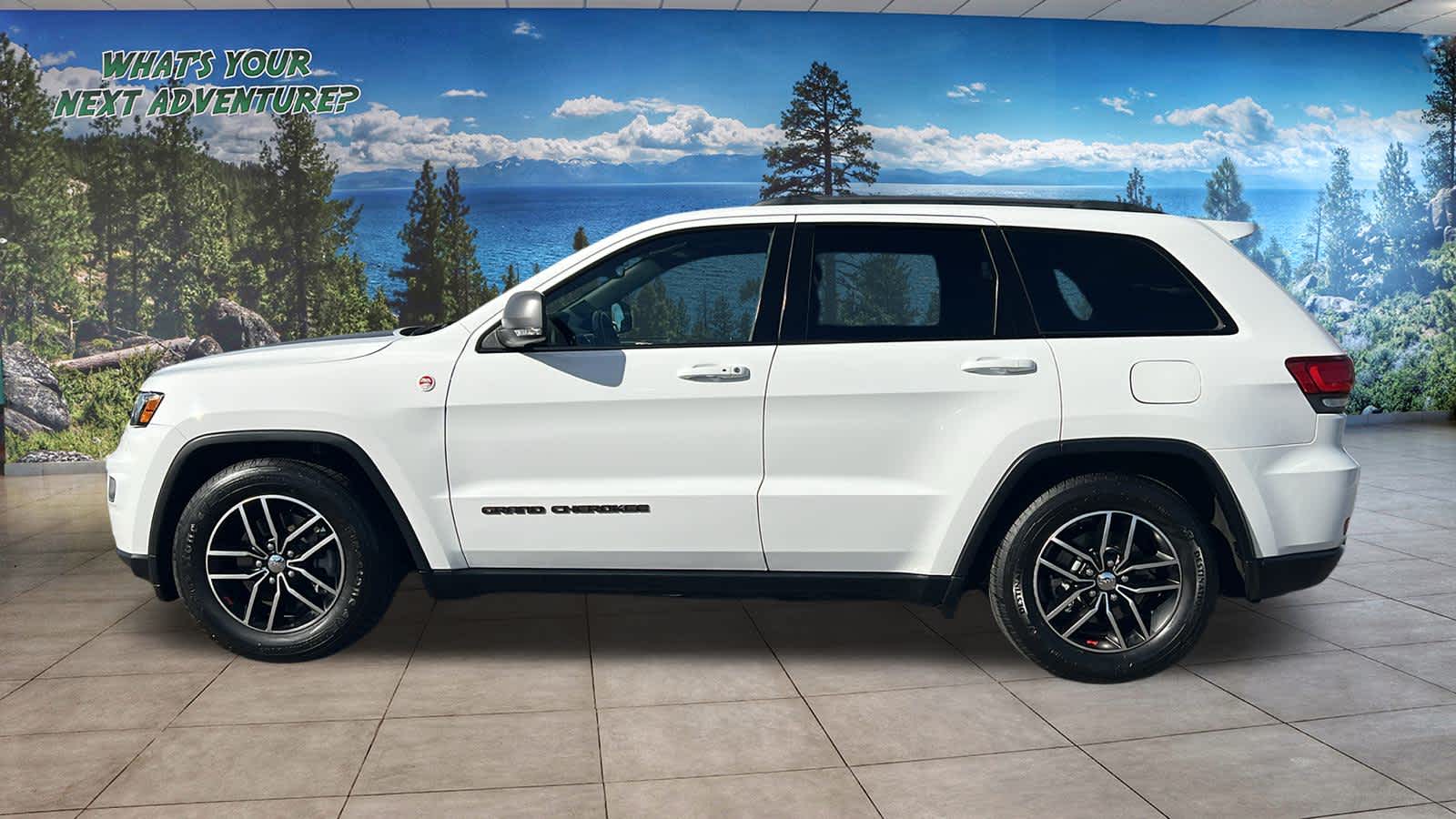 Thumbnail: 2018 Jeep Grand Cherokee - 8