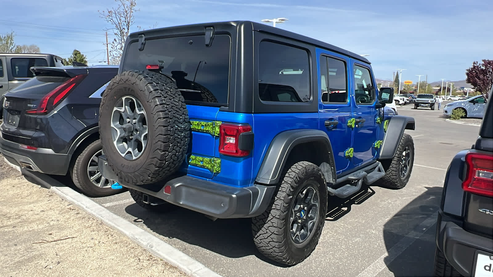 Thumbnail: 2022 Jeep Wrangler - 5