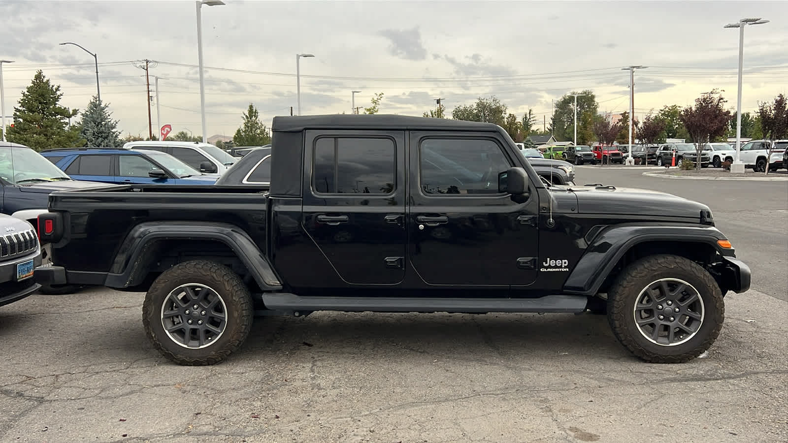Thumbnail: 2022 Jeep Gladiator - 4