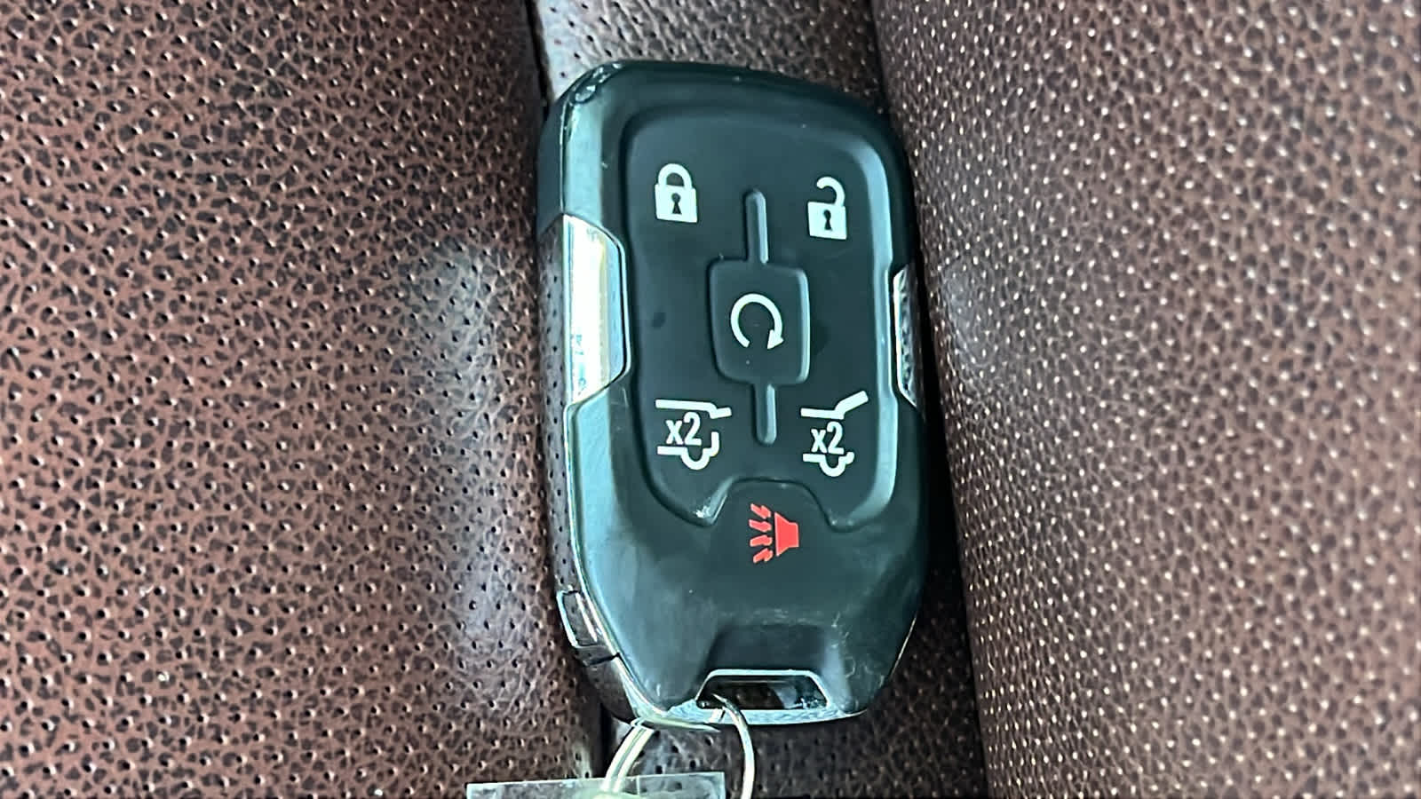 Thumbnail: 2020 Chevrolet Tahoe - 29