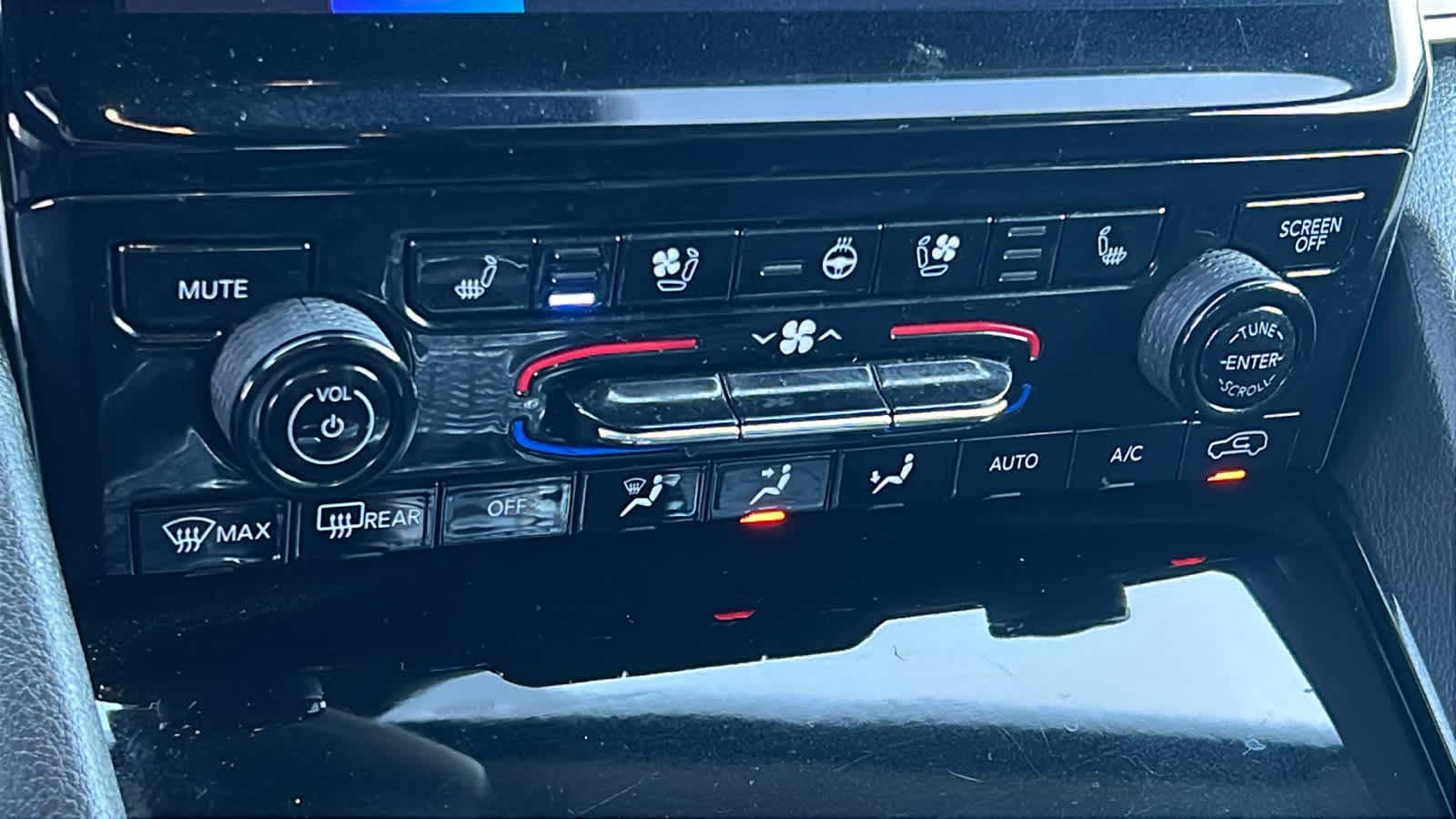 Thumbnail: 2022 Jeep Grand Cherokee - 14