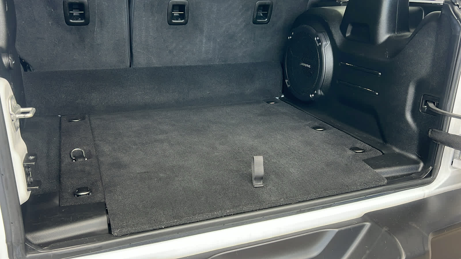 Thumbnail: 2023 Jeep Wrangler - 27