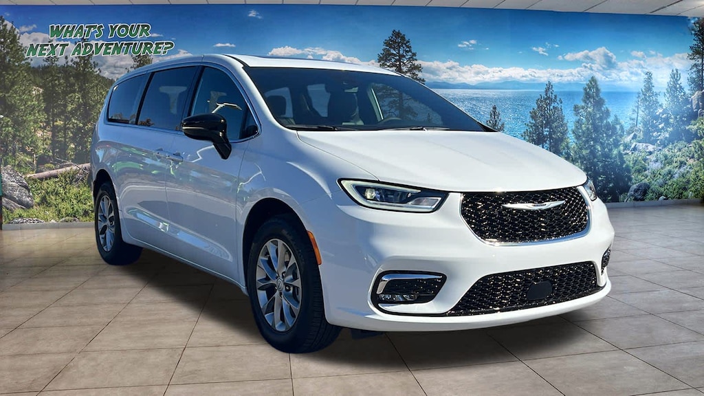 New 2026 Chrysler Pacifica Select Passenger Van