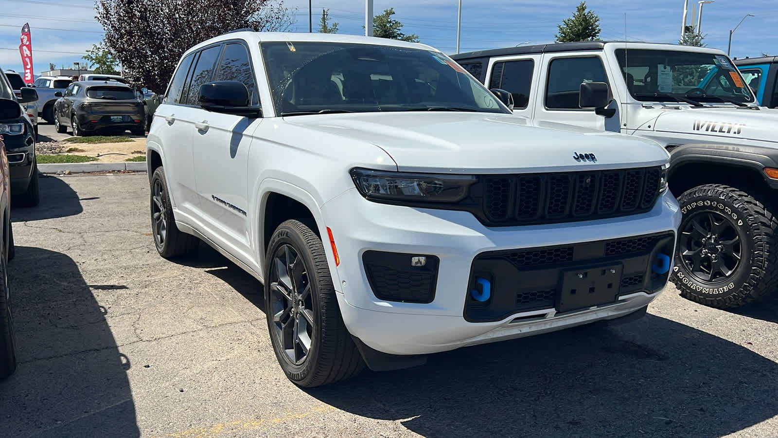 Thumbnail: 2023 Jeep Grand Cherokee - 3