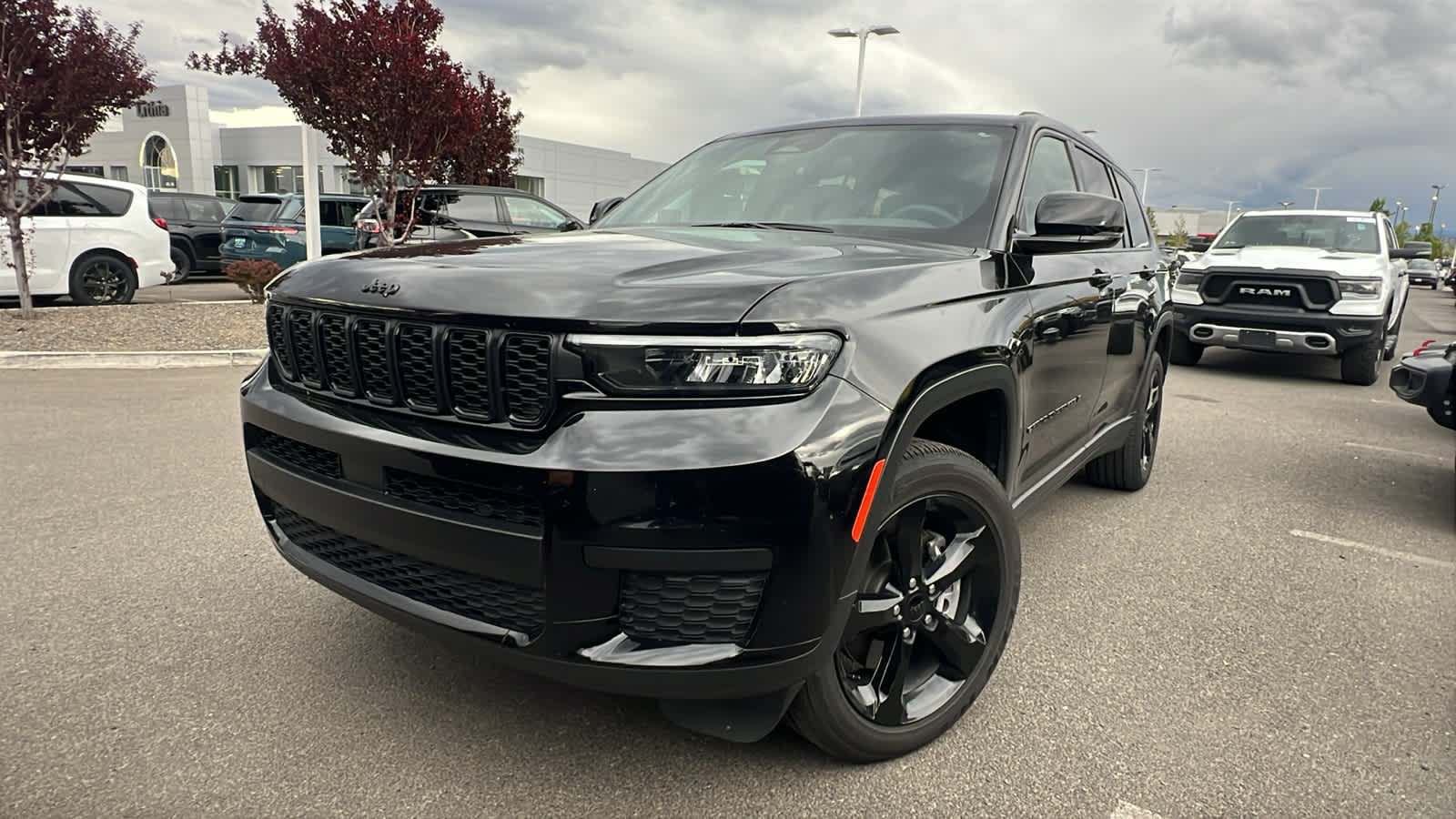 Thumbnail: 2024 Jeep Grand Cherokee L - 1