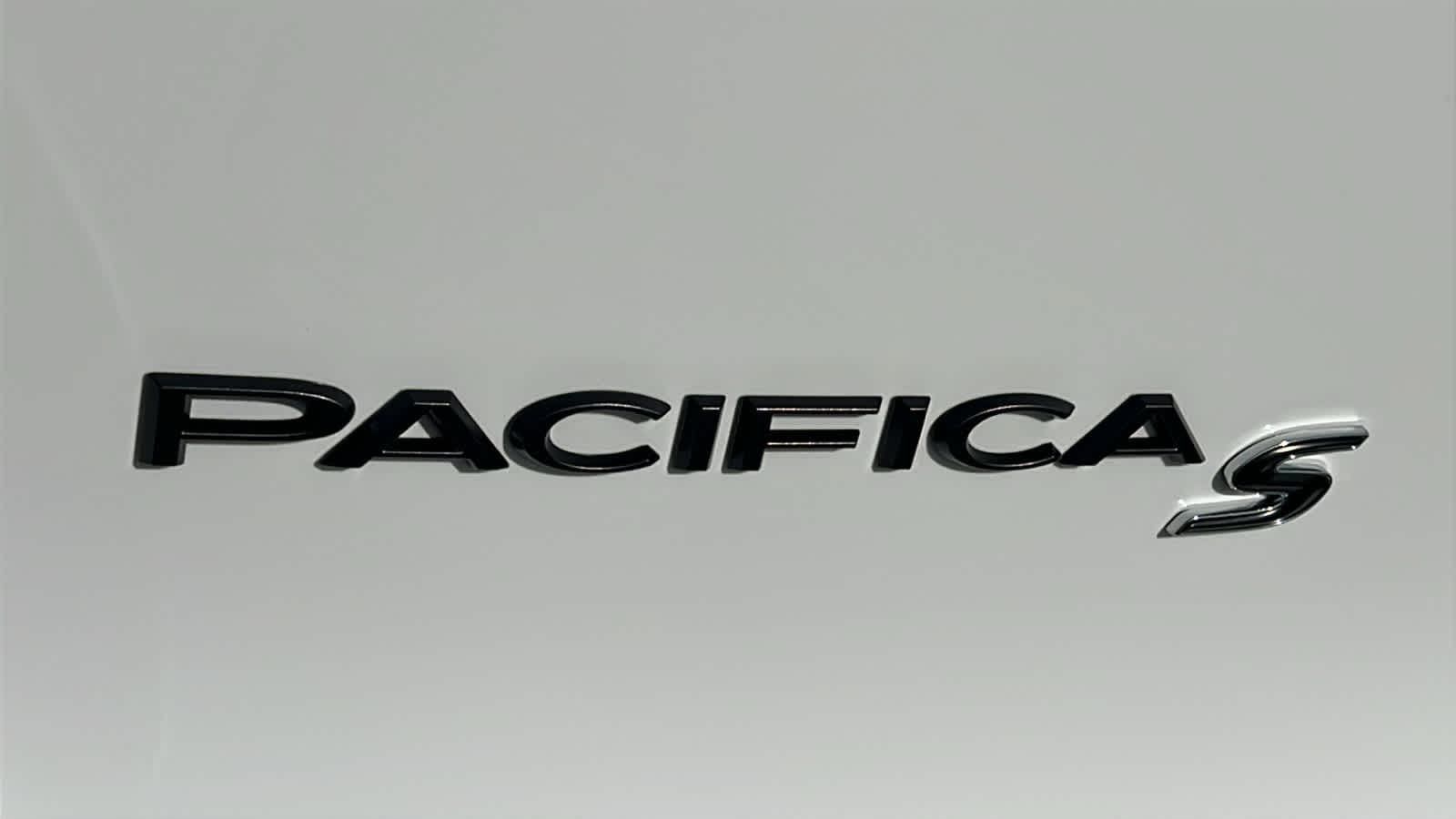 Thumbnail: 2026 Chrysler Pacifica - 28