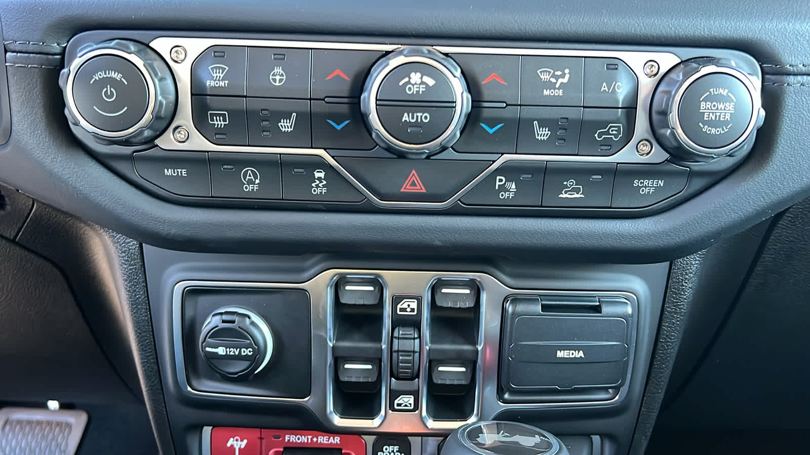 Thumbnail: 2026 Jeep Wrangler - 14