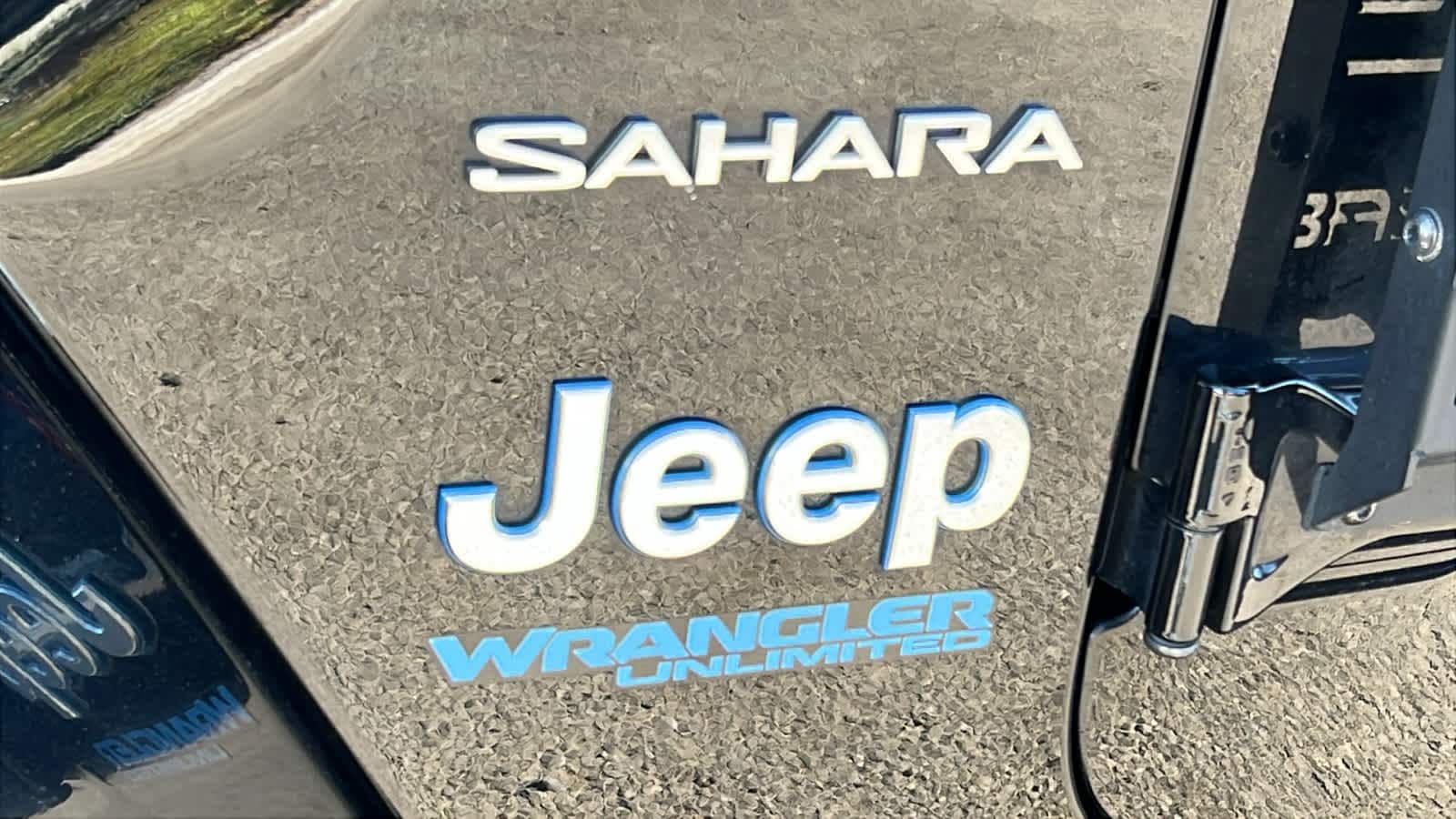 Thumbnail: 2022 Jeep Wrangler - 28