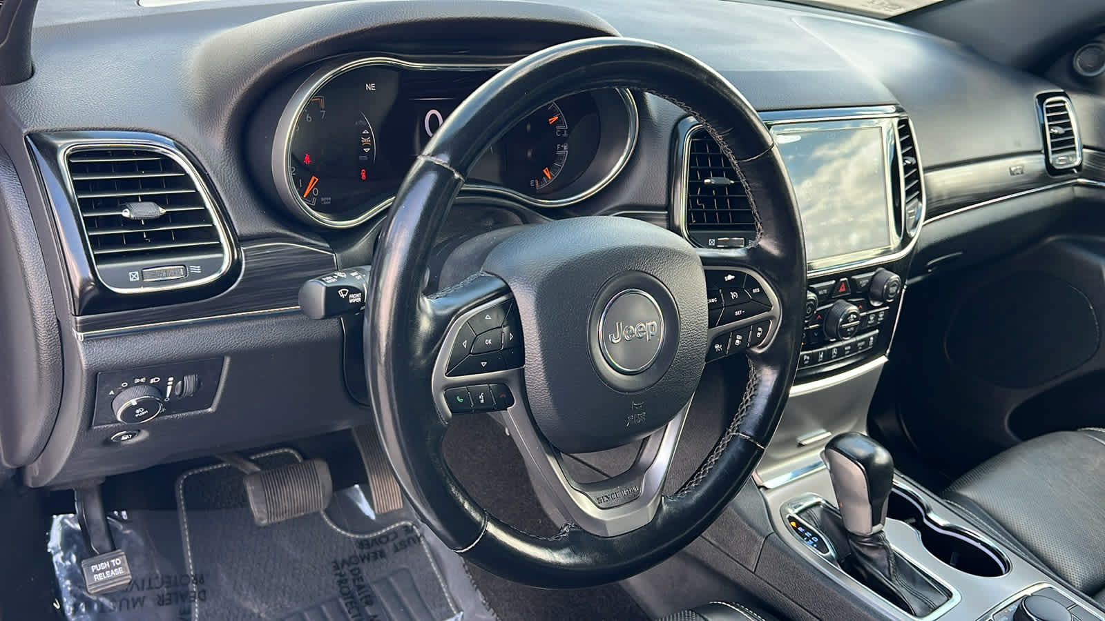 Thumbnail: 2021 Jeep Grand Cherokee - 10