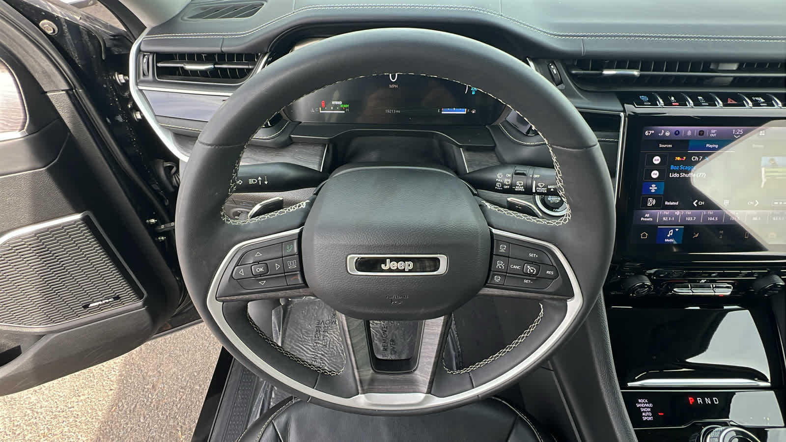 Thumbnail: 2022 Jeep Grand Cherokee - 18