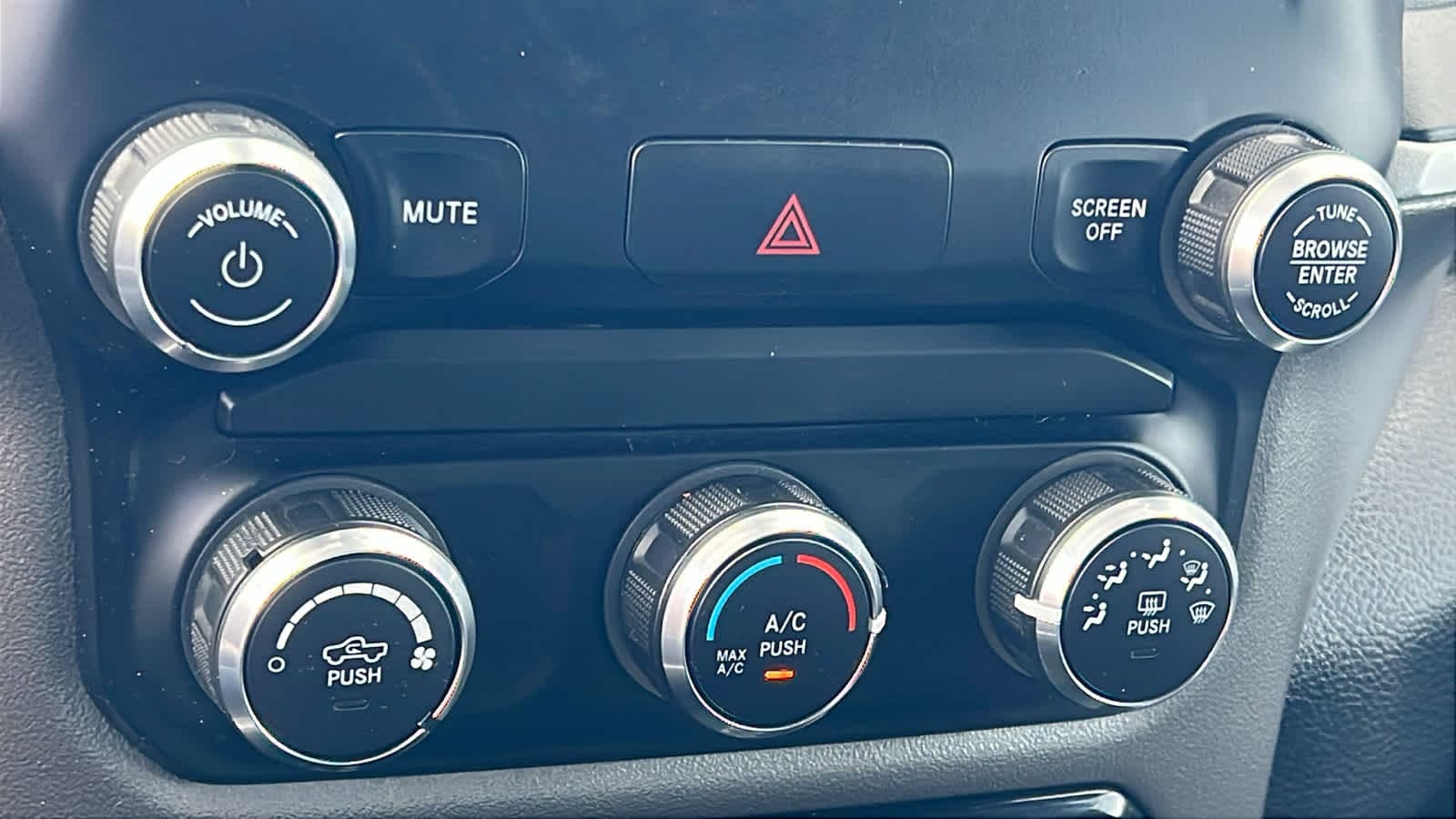 Thumbnail: 2019 RAM 1500 - 14