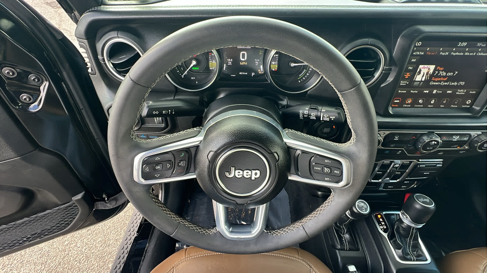 Thumbnail: 2023 Jeep Wrangler - 17