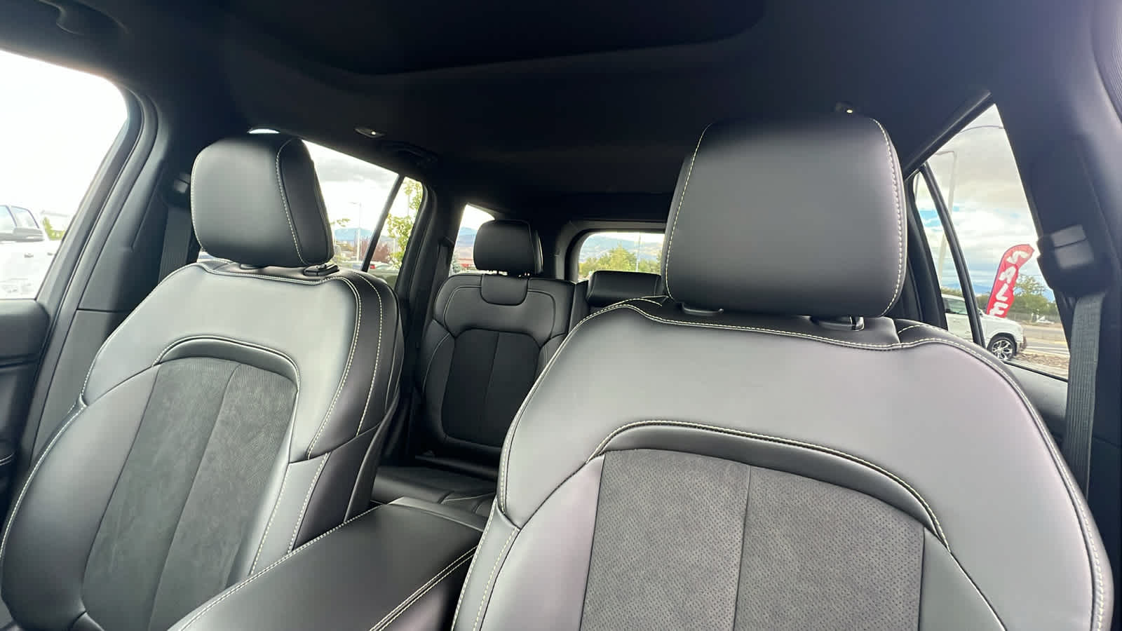 Thumbnail: 2025 Jeep Grand Cherokee - 11