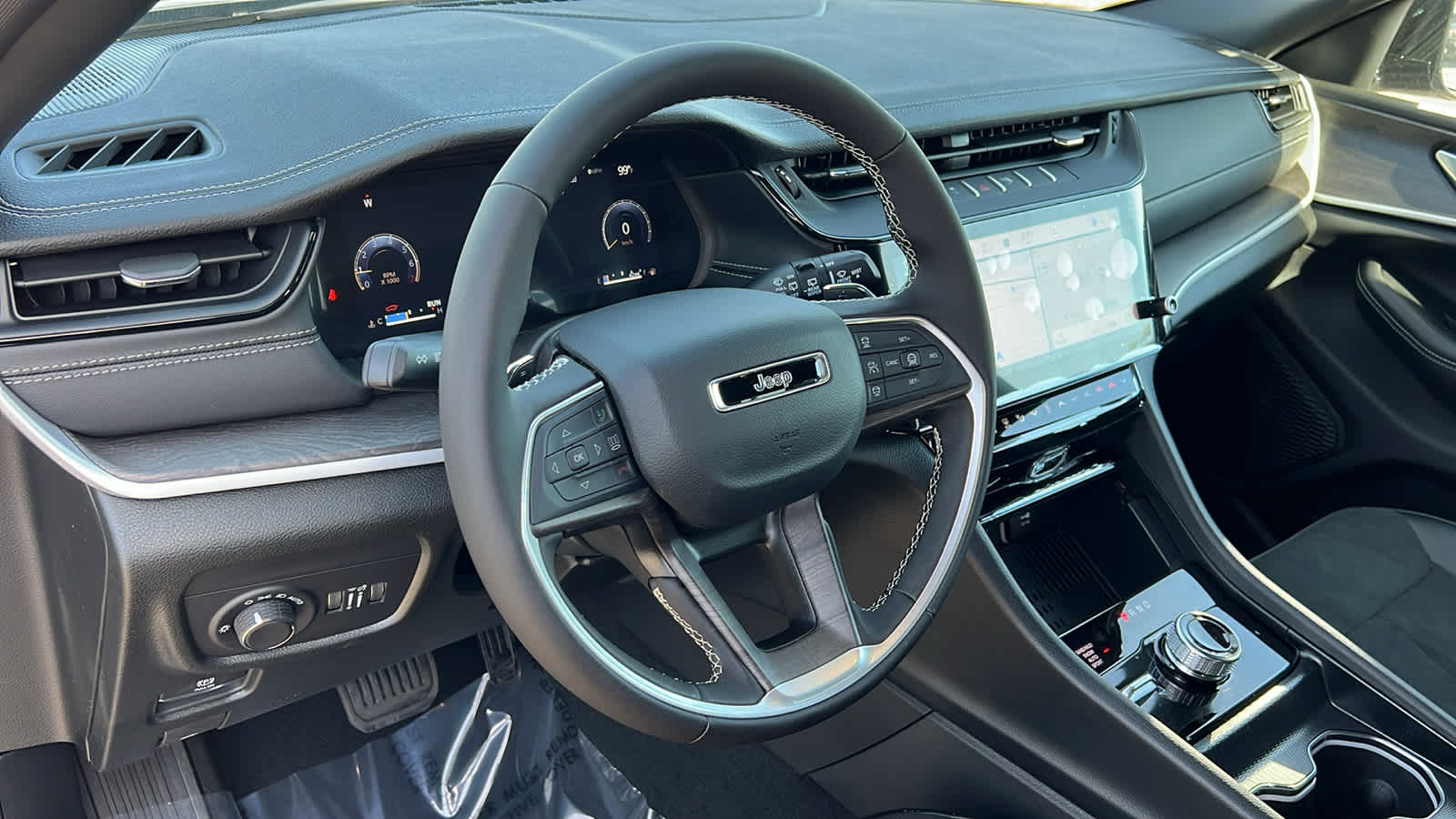 Thumbnail: 2026 Jeep Grand Cherokee - 10