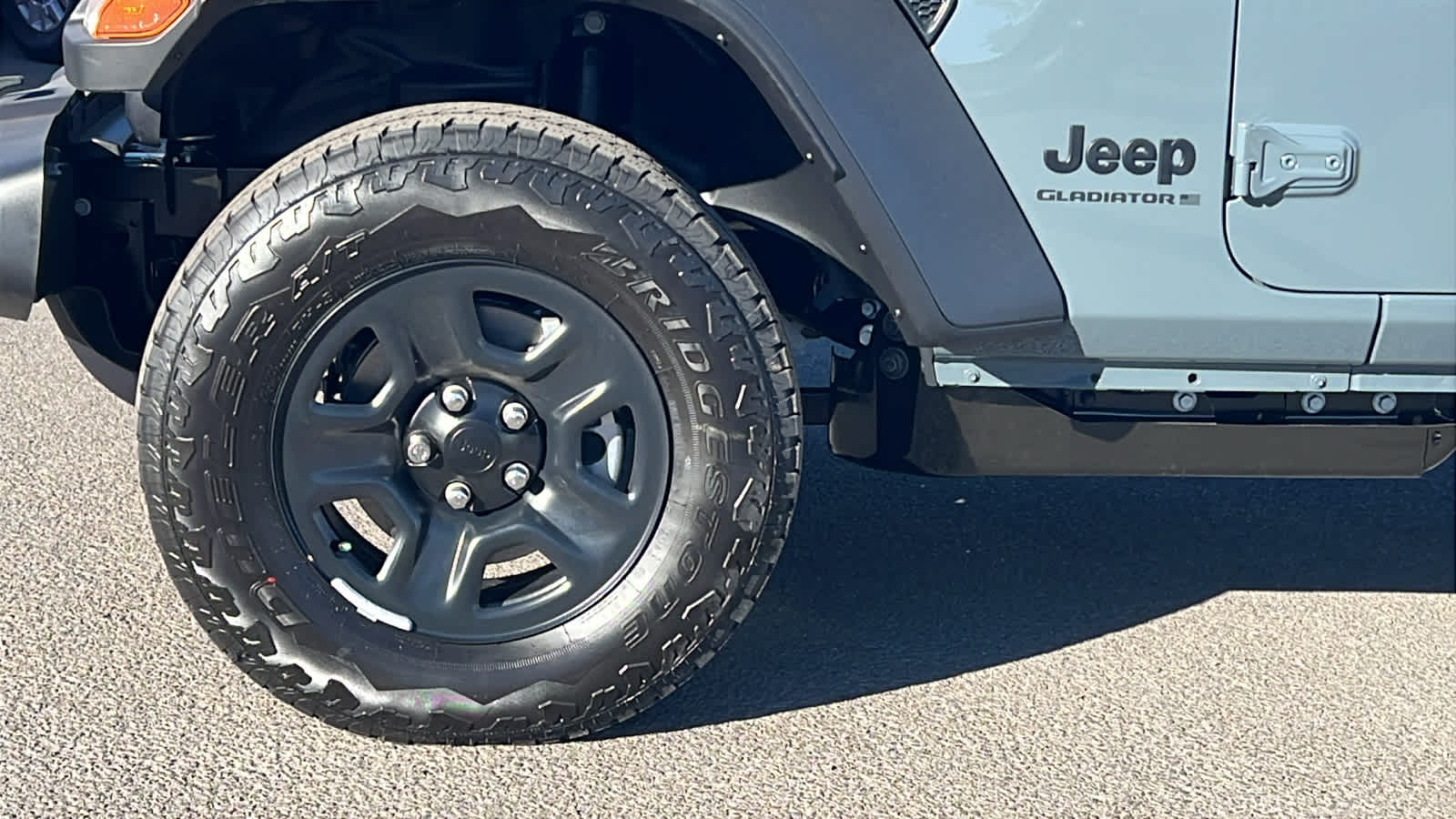 Thumbnail: 2026 Jeep Gladiator - 9