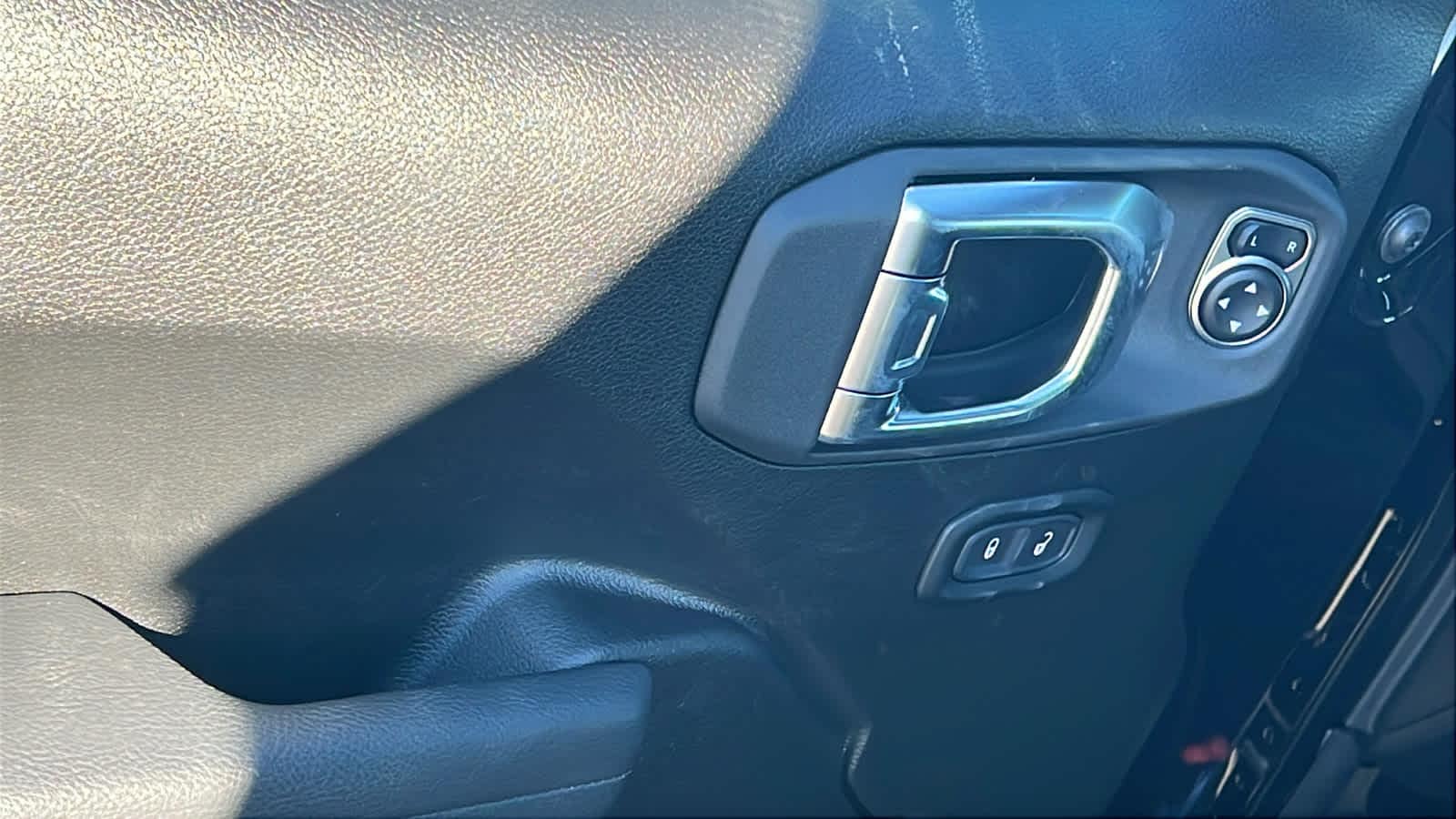 Thumbnail: 2026 Jeep Gladiator - 22