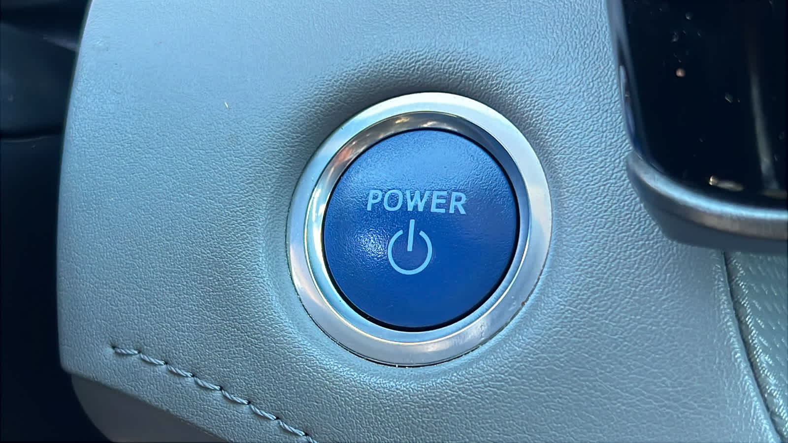 Thumbnail: 2021 Toyota Highlander - 17