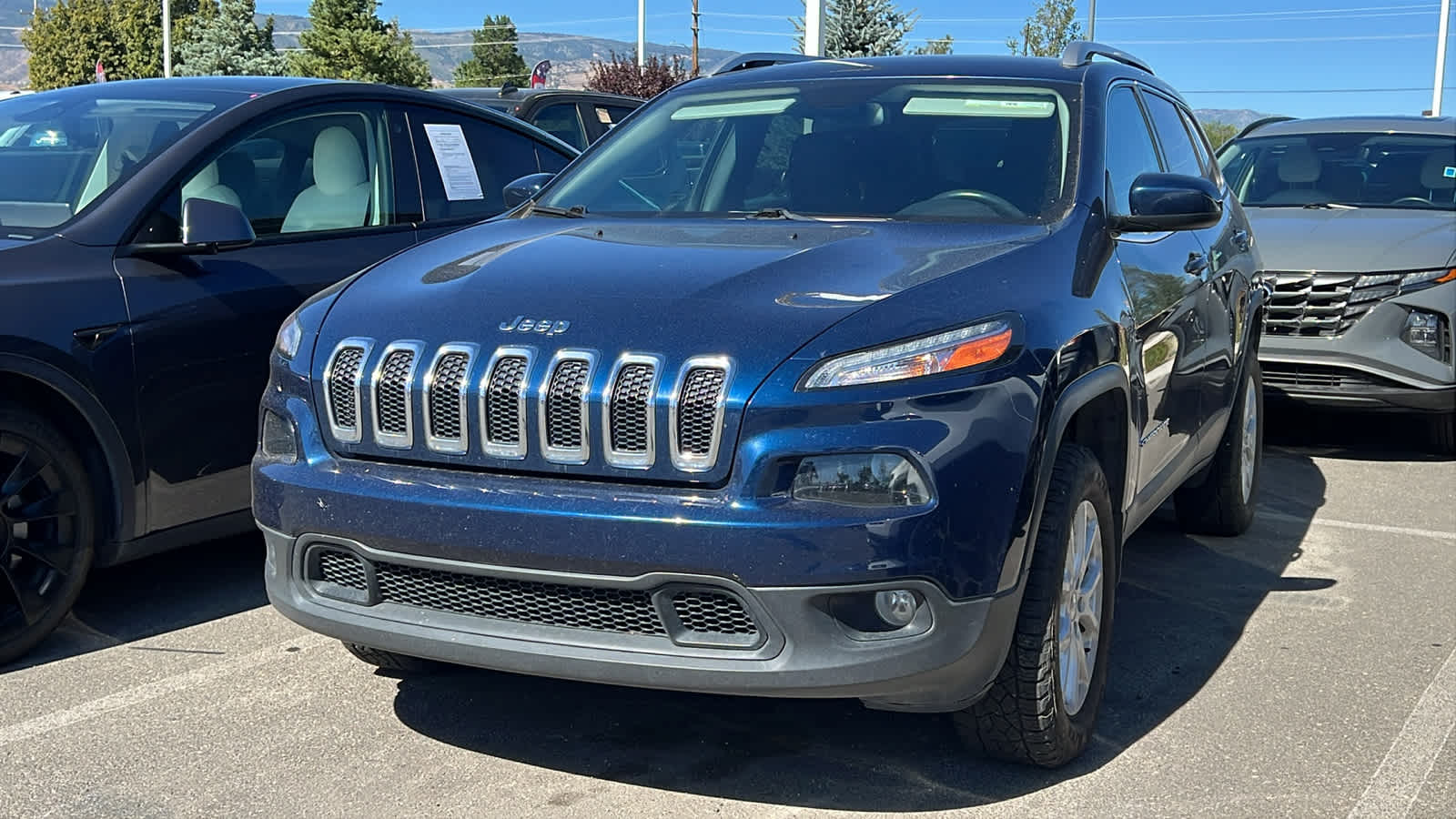Thumbnail: 2018 Jeep Cherokee - 1