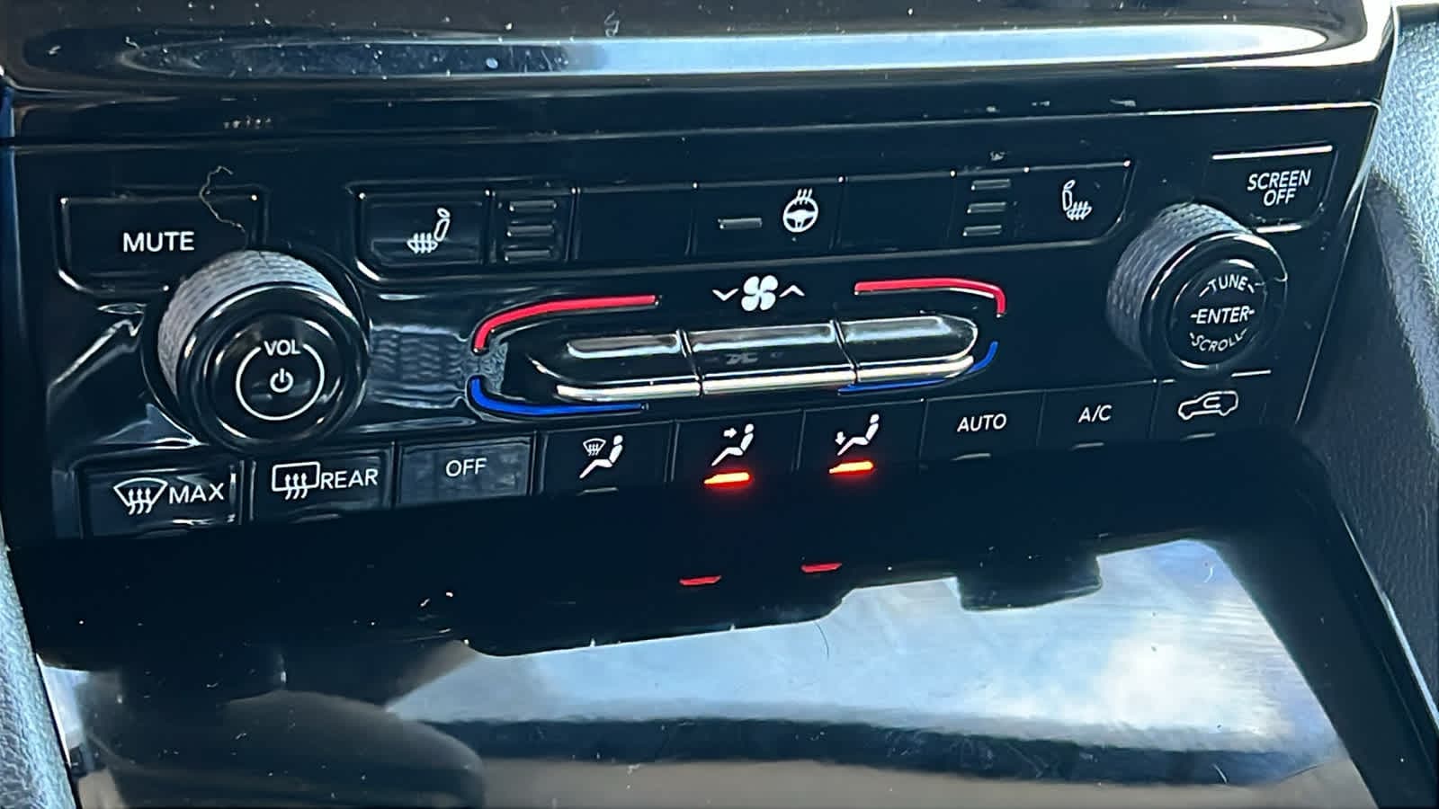 Thumbnail: 2022 Jeep Grand Cherokee - 14