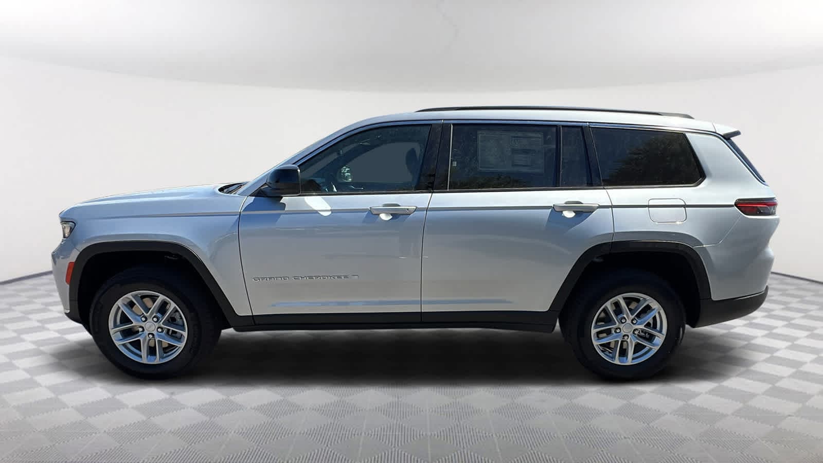 2024 Jeep Grand Cherokee L Laredo 3