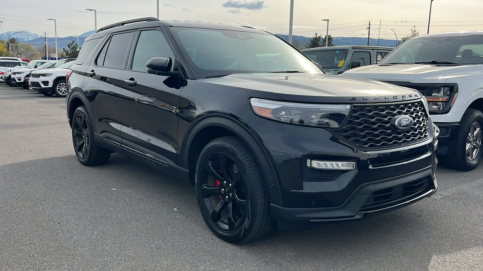 Thumbnail: 2020 Ford Explorer - 3
