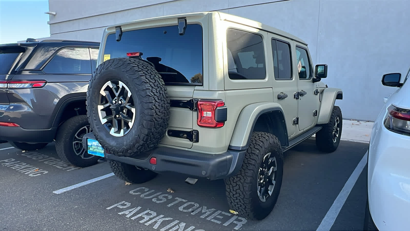 2022 Jeep Wrangler 4xe Unlimited Rubicon photo 4