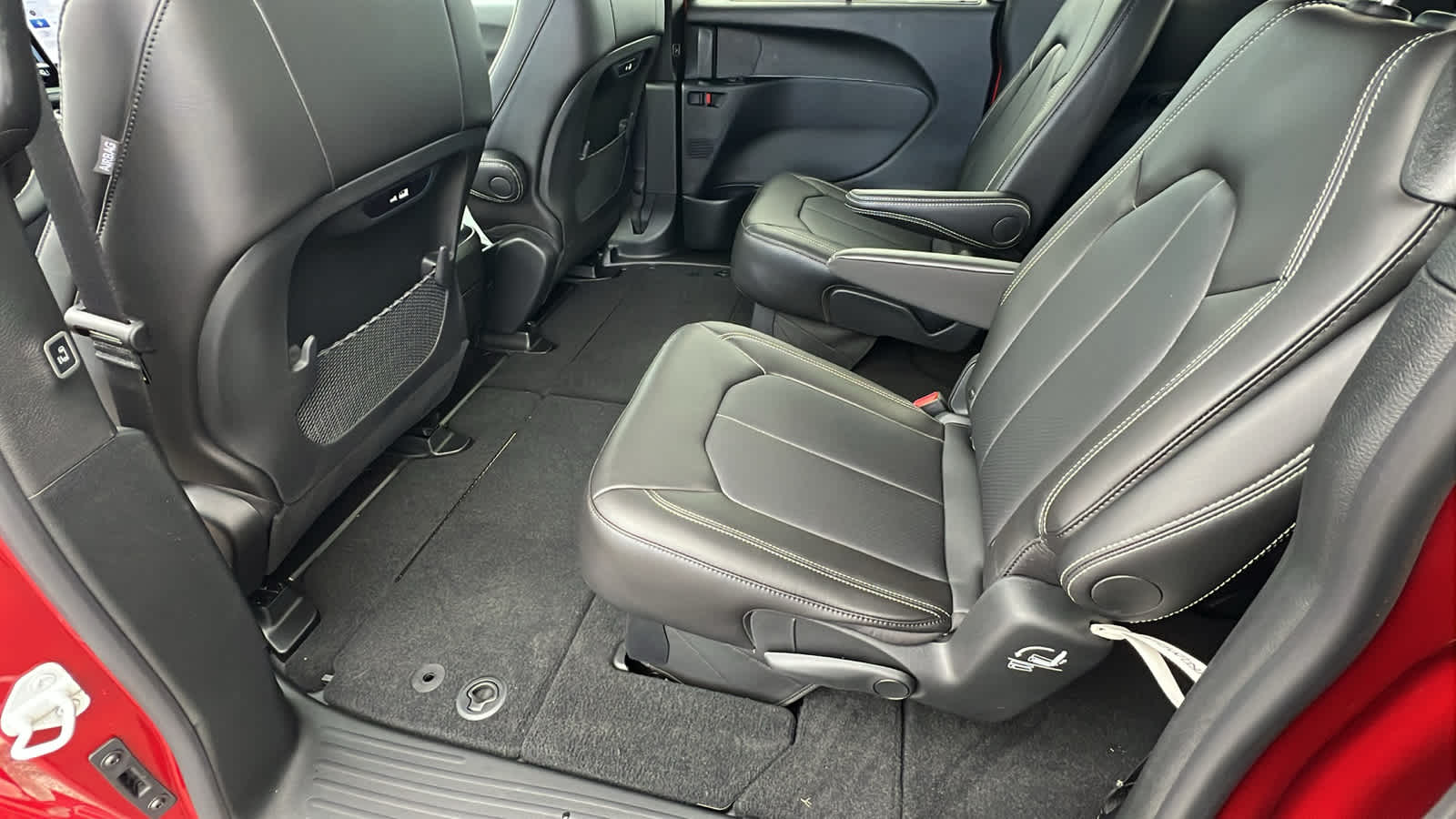 Thumbnail: 2026 Chrysler Pacifica - 24