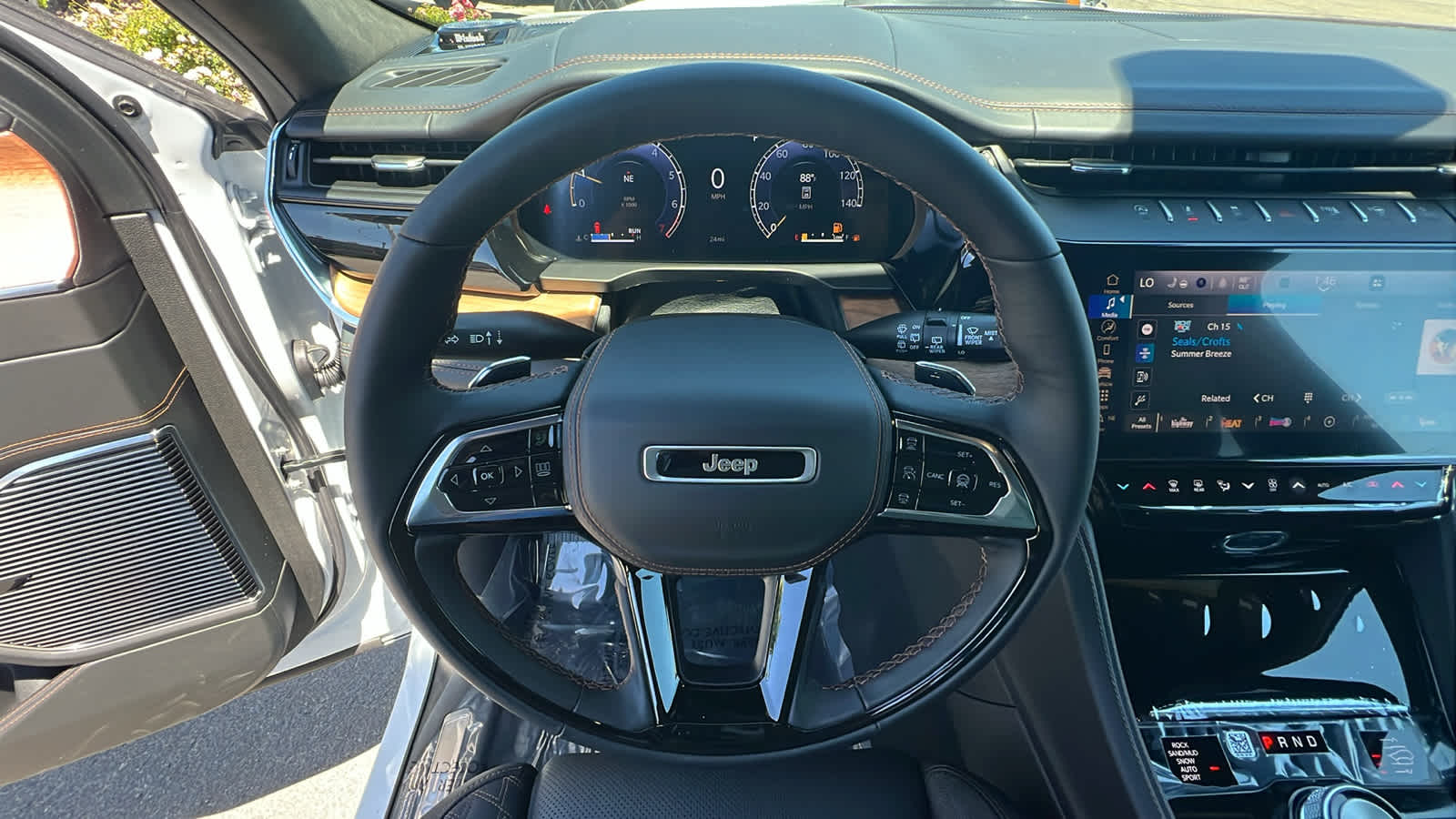 Thumbnail: 2026 Jeep Grand Cherokee - 18