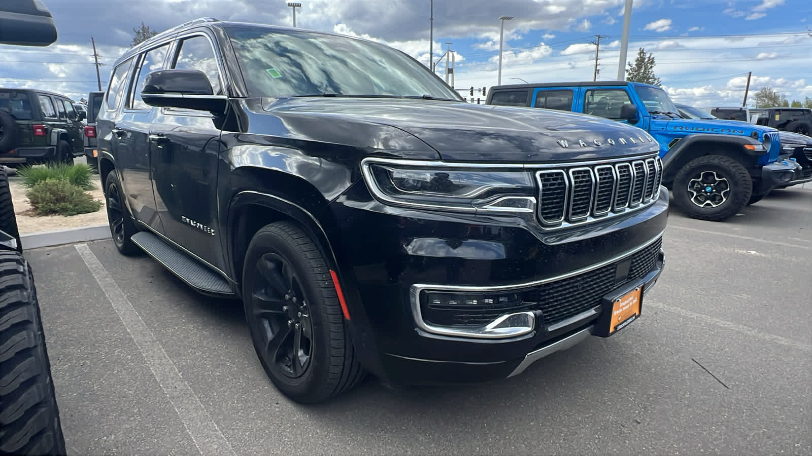 Thumbnail: 2023 Jeep Wagoneer - 3