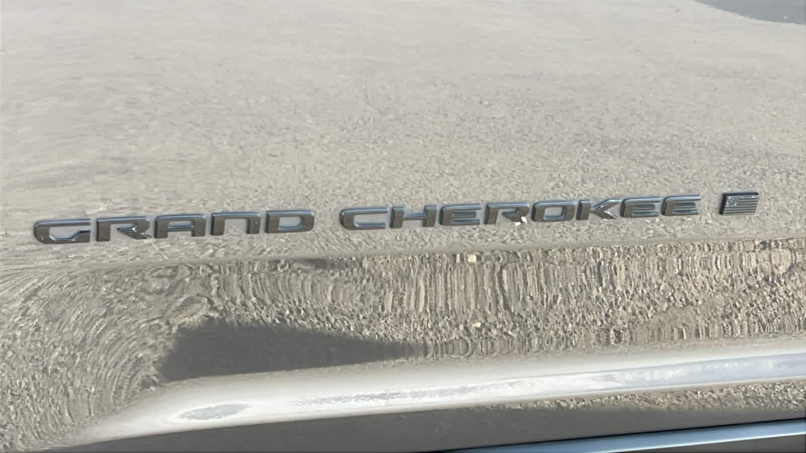 Thumbnail: 2023 Jeep Grand Cherokee - 28