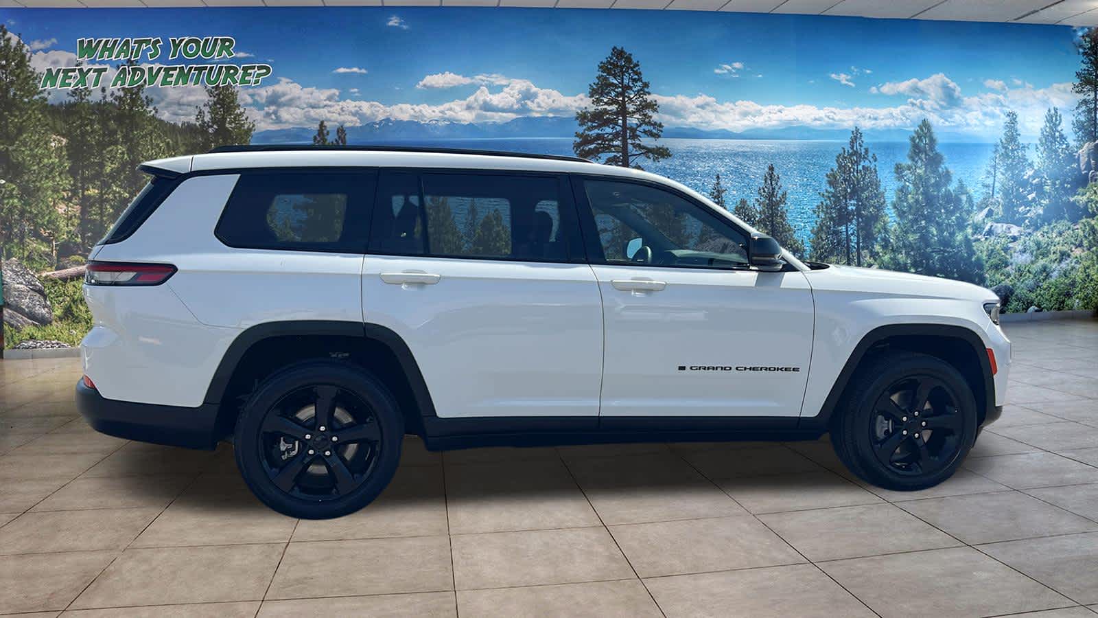 Thumbnail: 2023 Jeep Grand Cherokee - 4