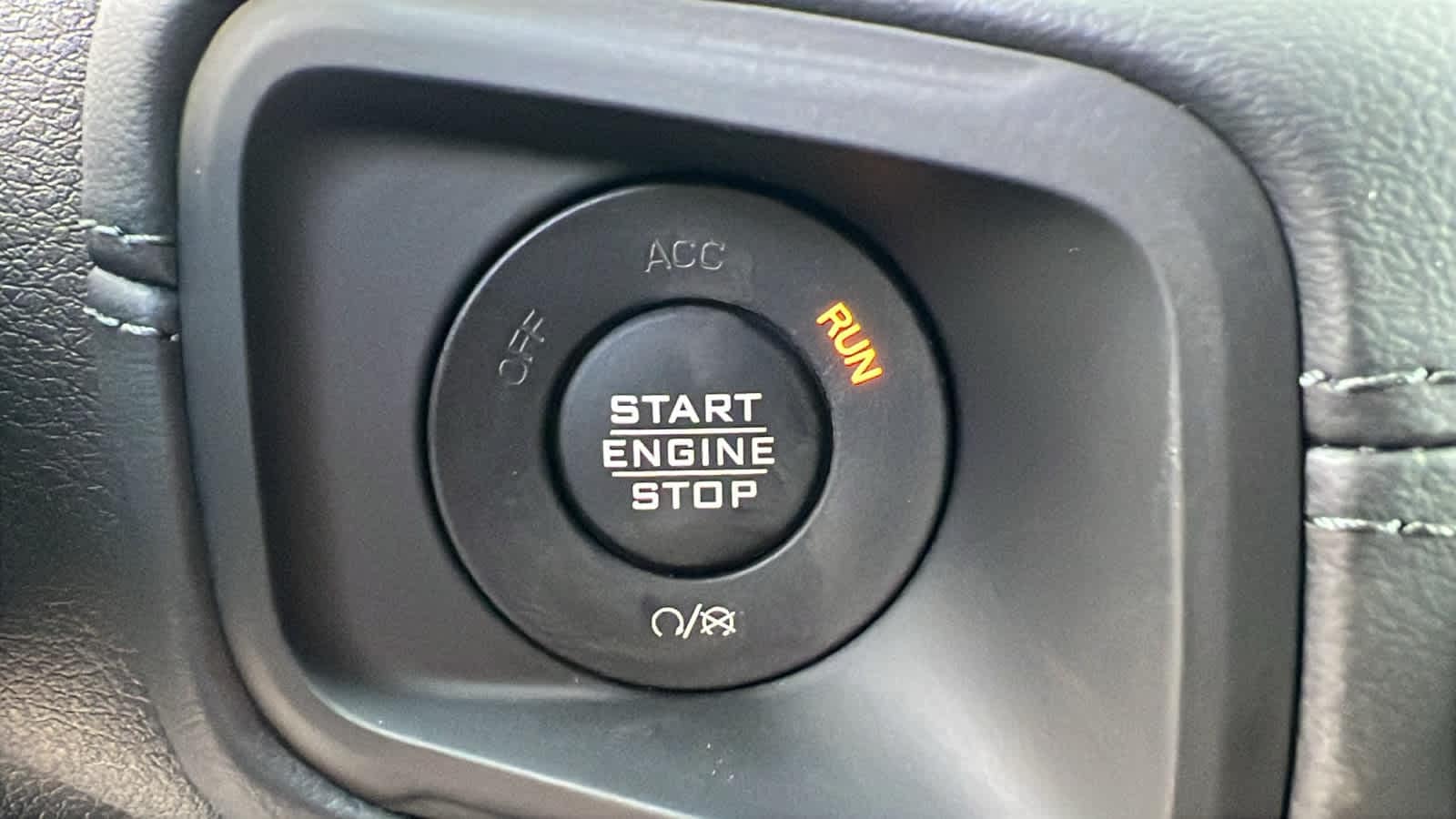 Thumbnail: 2026 Jeep Gladiator - 17