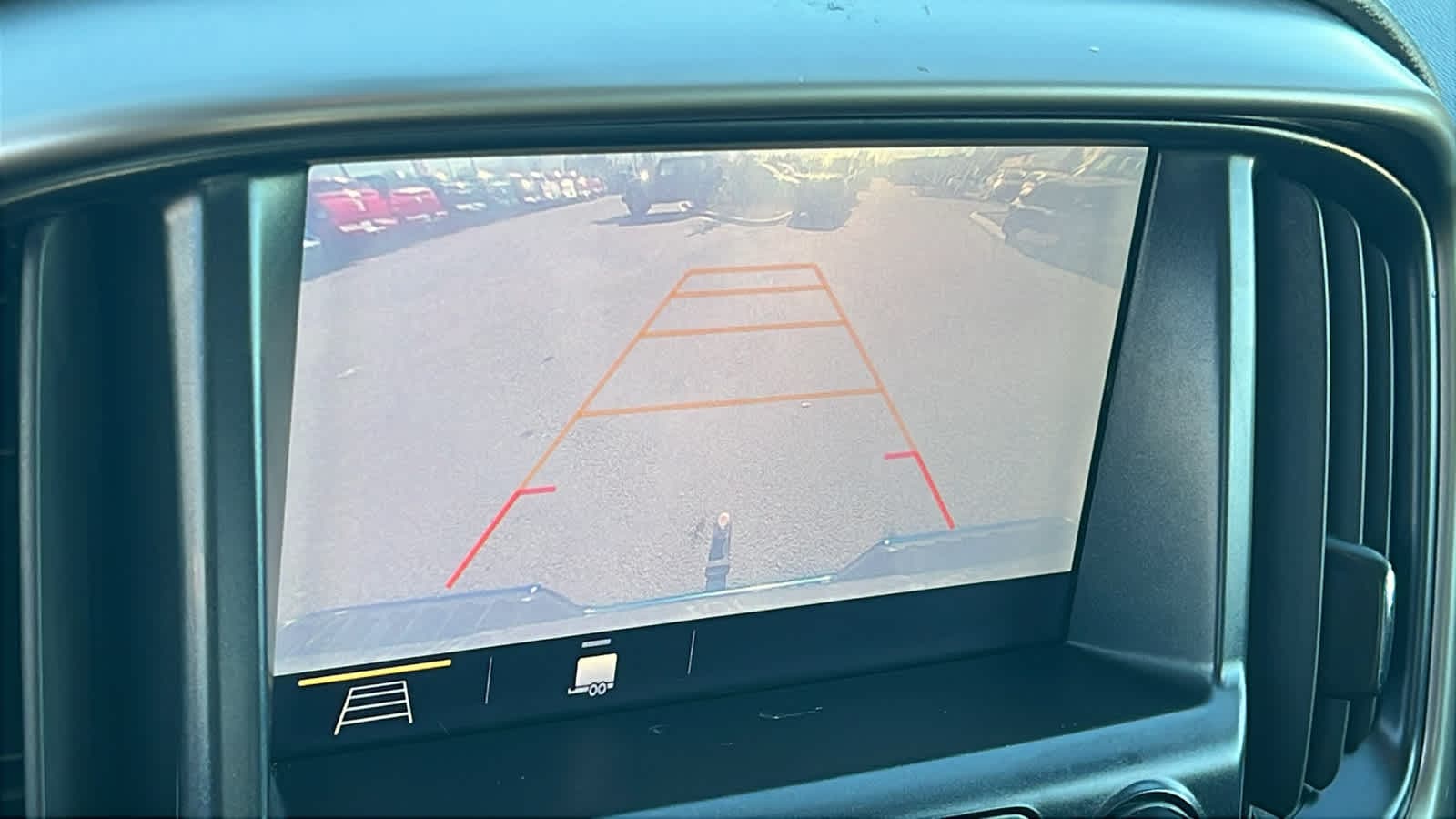 Thumbnail: 2019 Chevrolet Colorado - 16