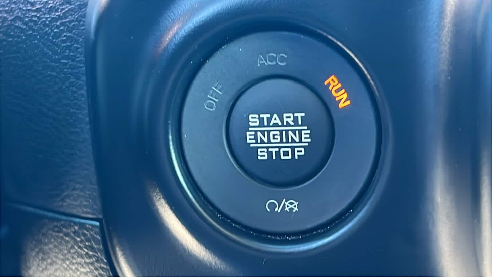 Thumbnail: 2022 Jeep Gladiator - 17