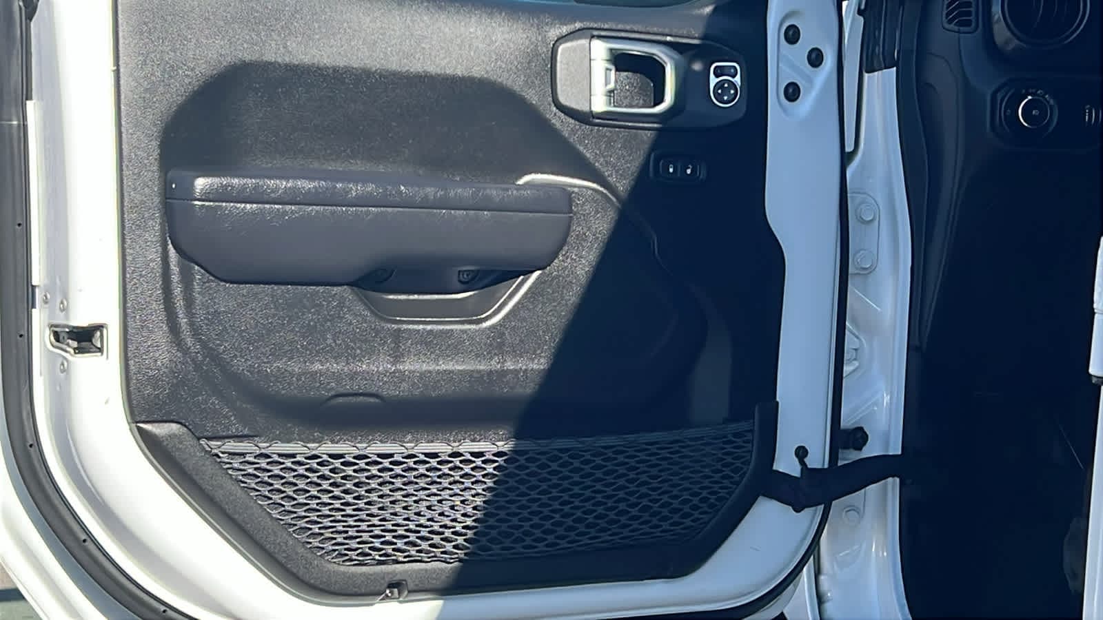 Thumbnail: 2023 Jeep Wrangler - 23