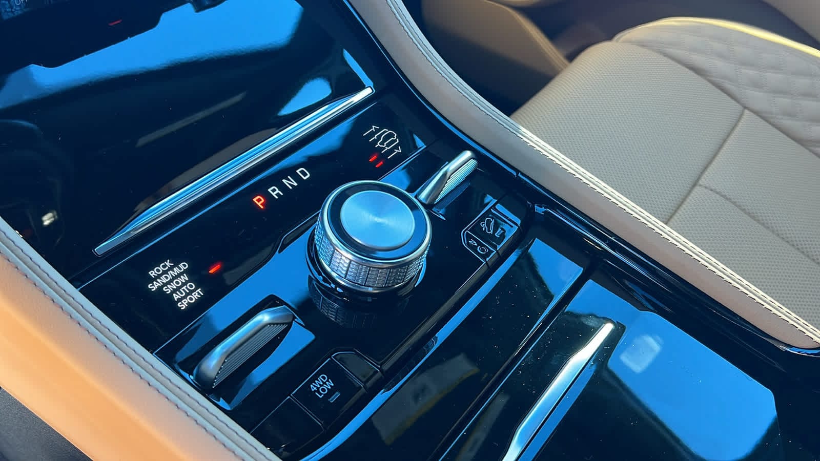 Thumbnail: 2025 Jeep Grand Cherokee - 13