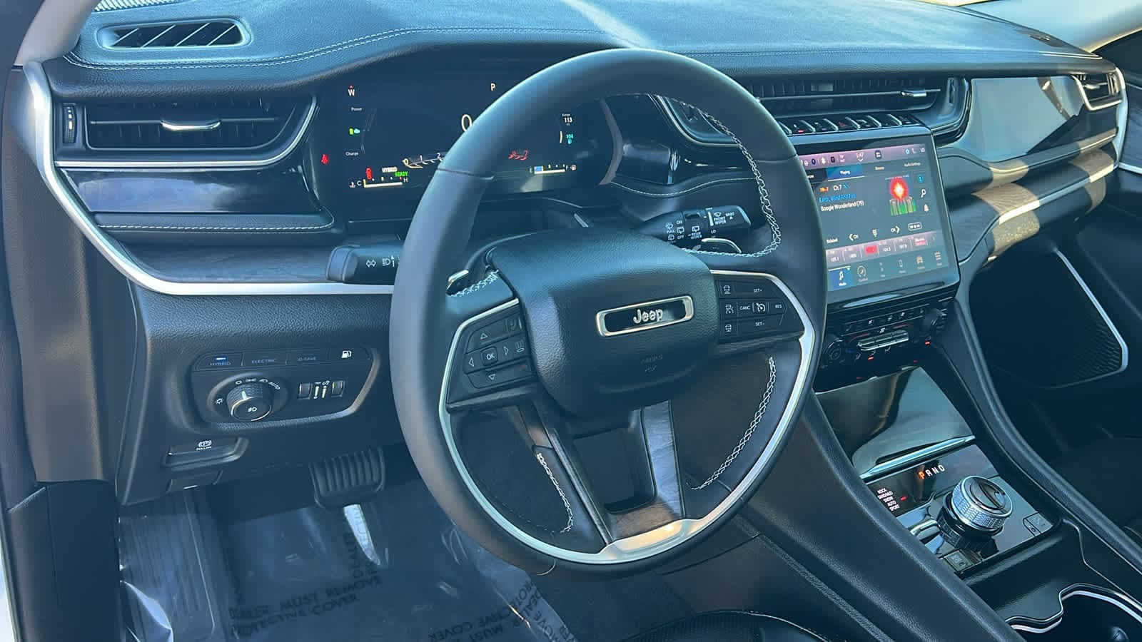 Thumbnail: 2023 Jeep Grand Cherokee - 10