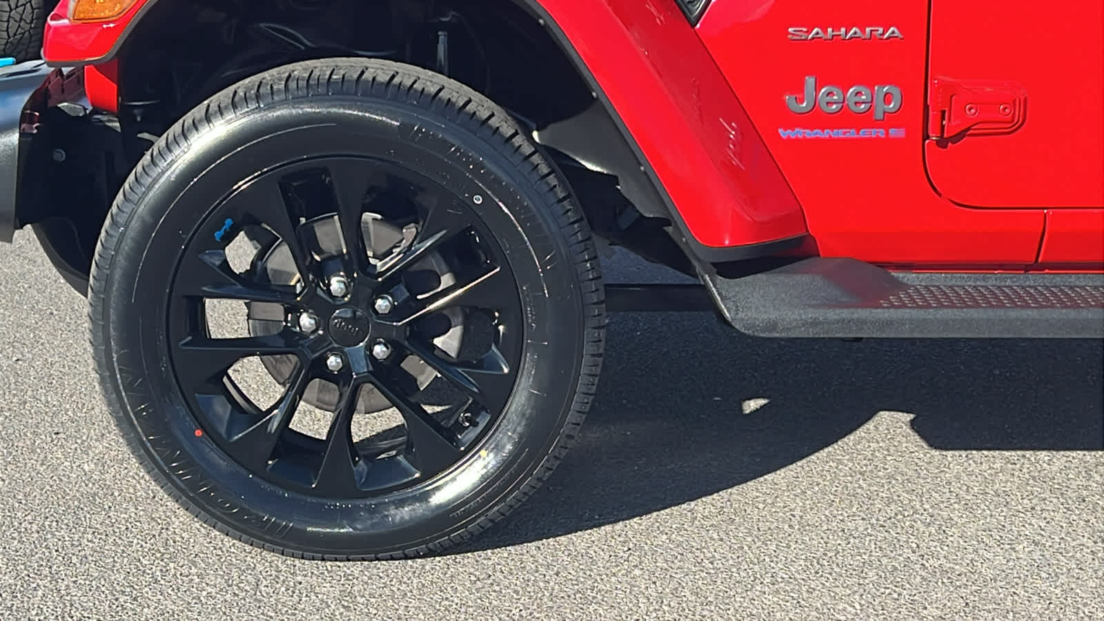 Thumbnail: 2023 Jeep Wrangler - 9