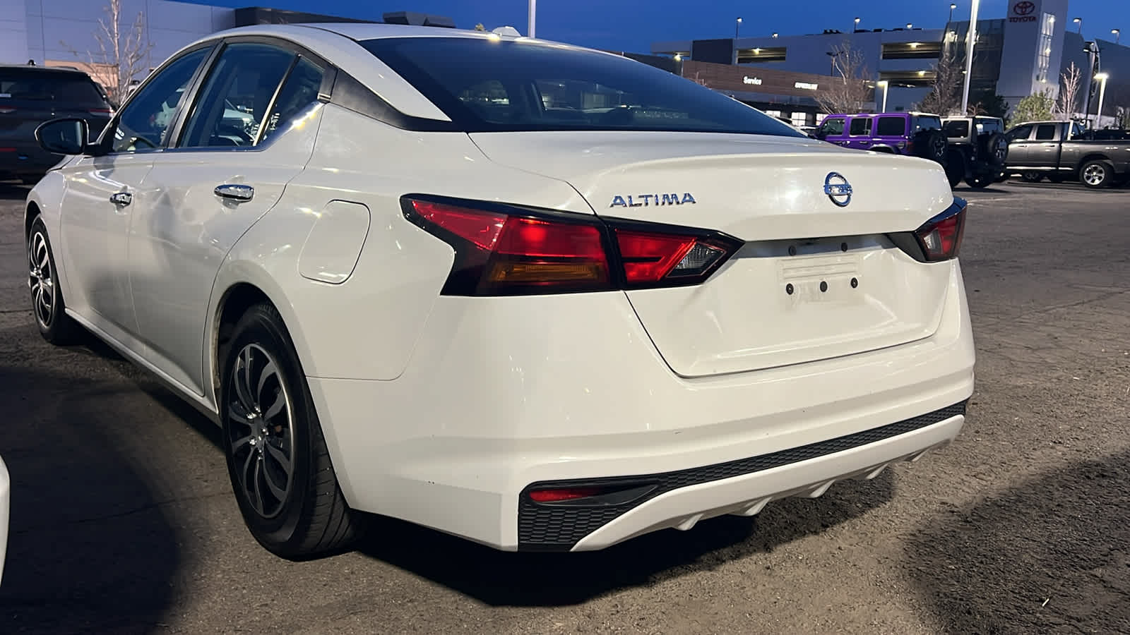 Thumbnail: 2019 Nissan Altima - 8