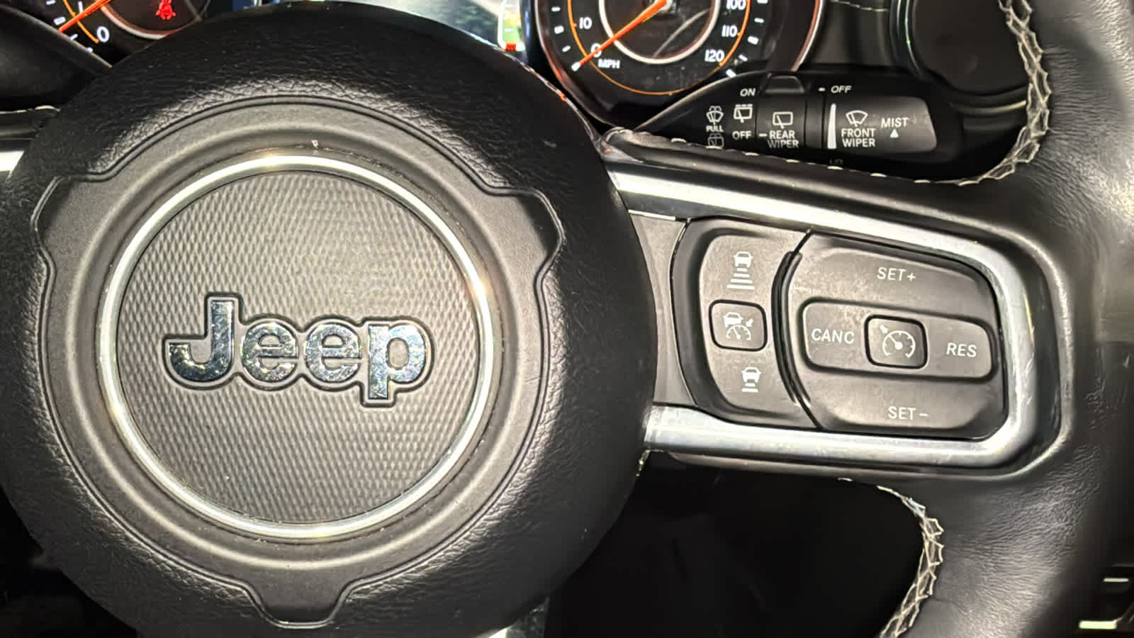 Thumbnail: 2019 Jeep Wrangler - 20