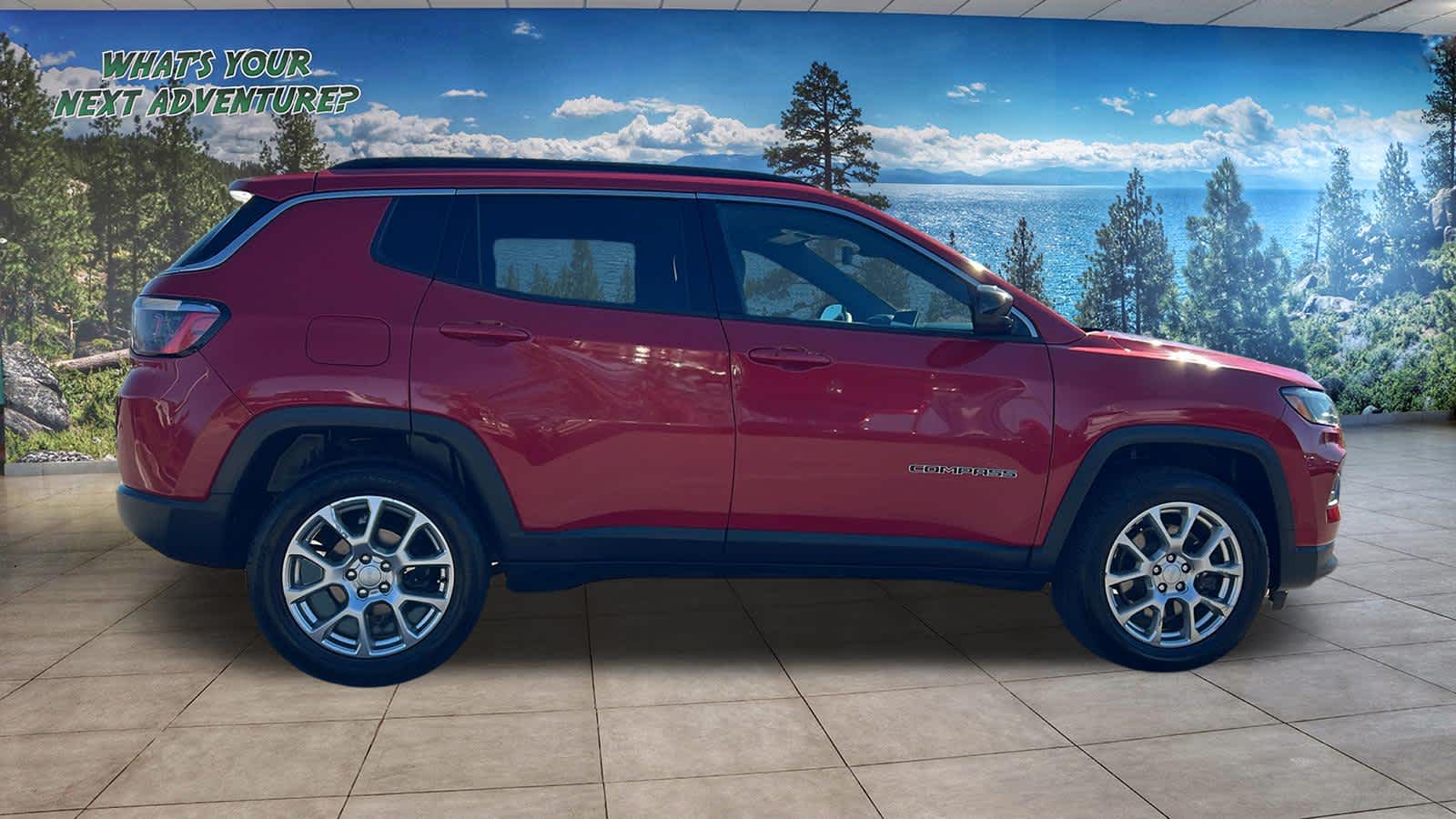 Used 2023 Jeep Compass Latitude Lux SUV