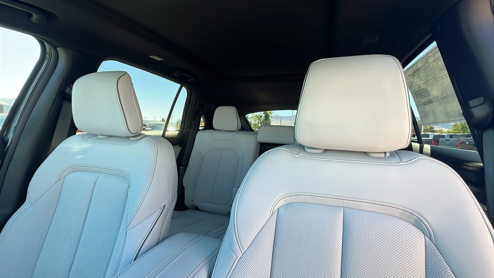 Thumbnail: 2025 Jeep Wagoneer S - 11