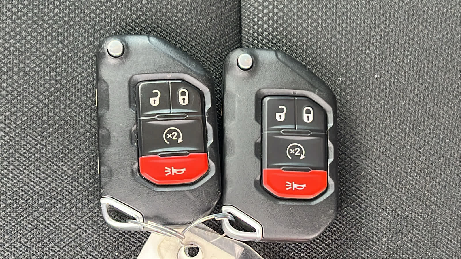 Thumbnail: 2021 Jeep Wrangler - 29