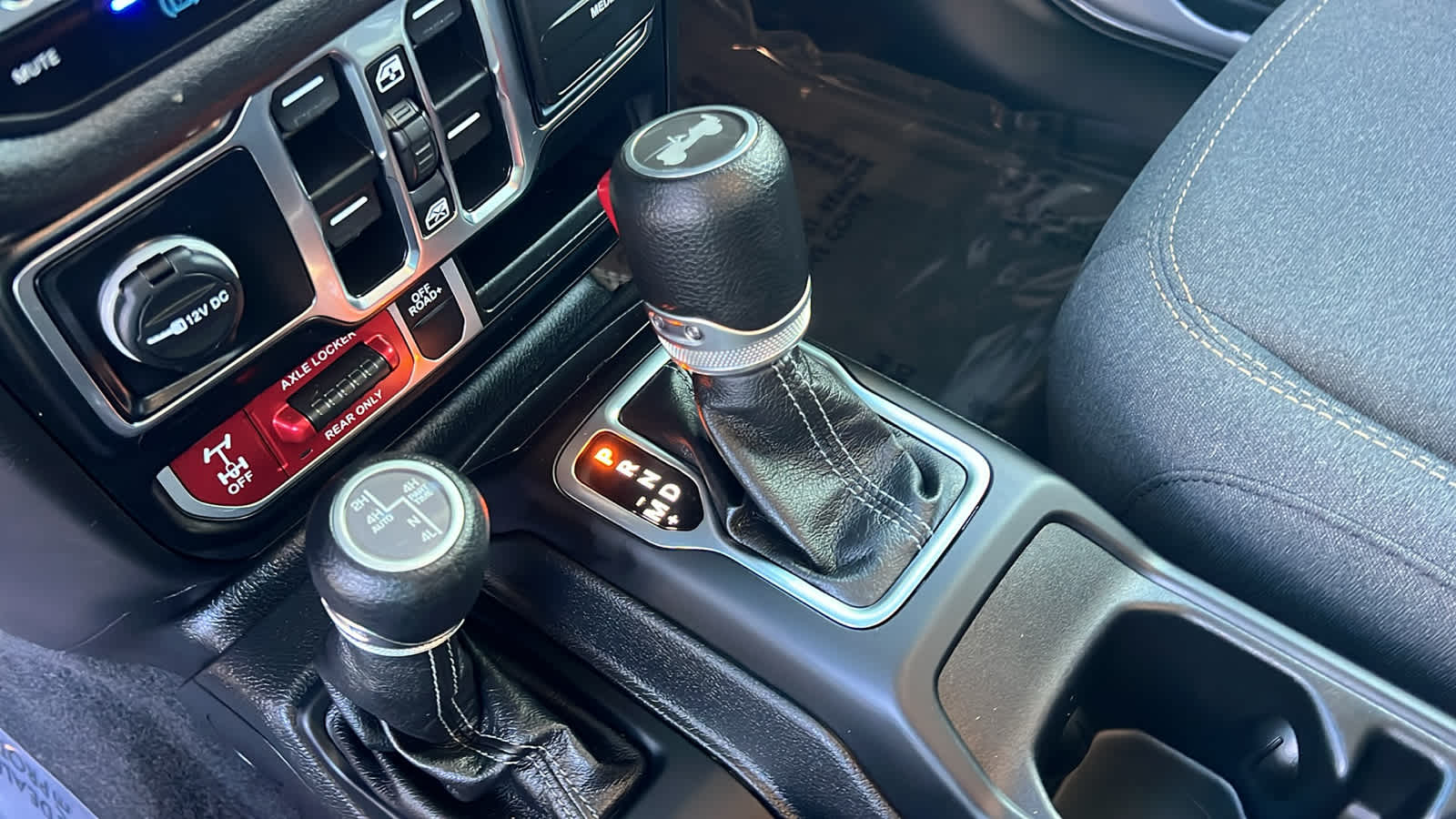 Thumbnail: 2024 Jeep Wrangler - 13