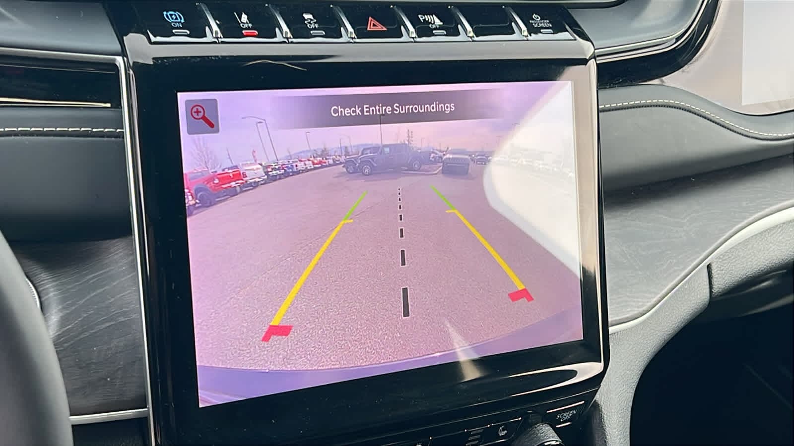 Thumbnail: 2022 Jeep Grand Cherokee - 16