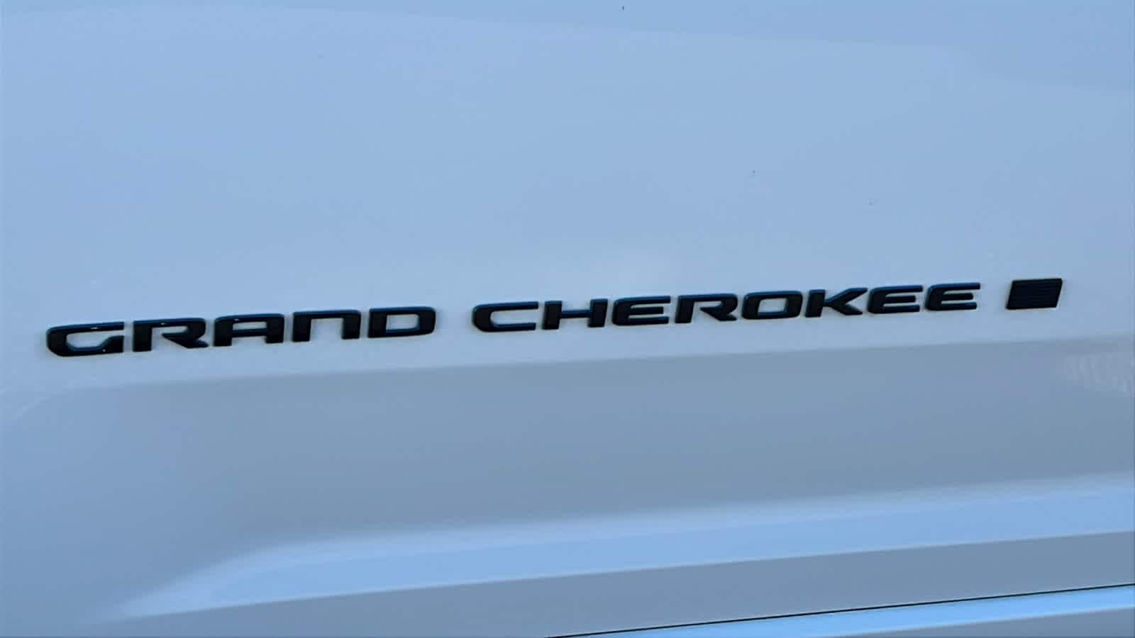 Thumbnail: 2023 Jeep Grand Cherokee - 28