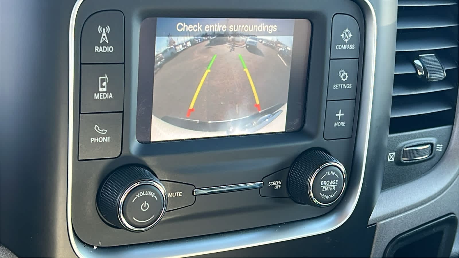 Thumbnail: 2022 RAM 1500 Classic - 16