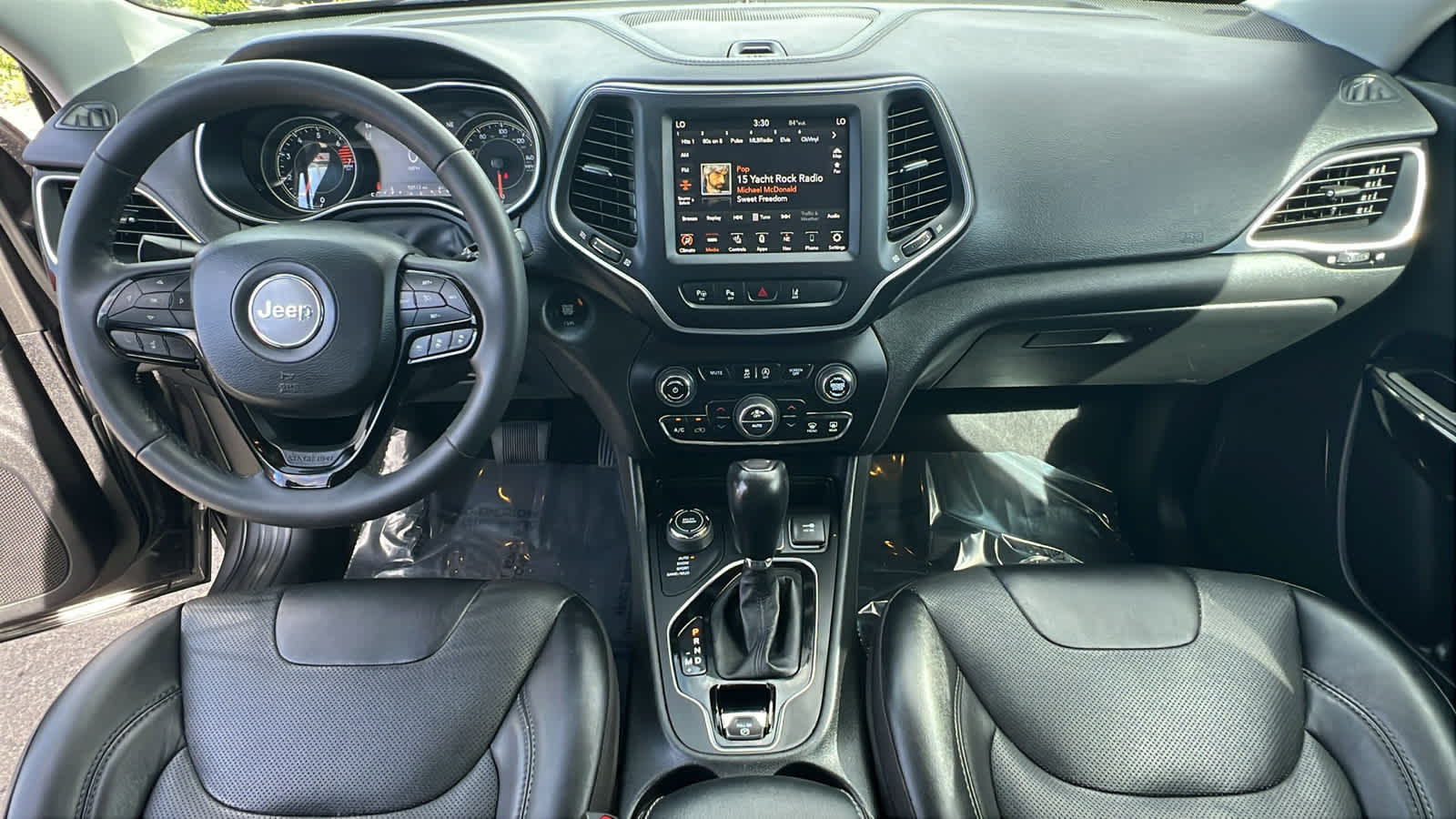 Thumbnail: 2023 Jeep Cherokee - 26