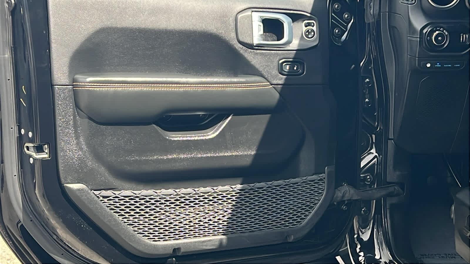 Thumbnail: 2024 Jeep Wrangler - 23